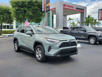2023 Toyota RAV4 XLE