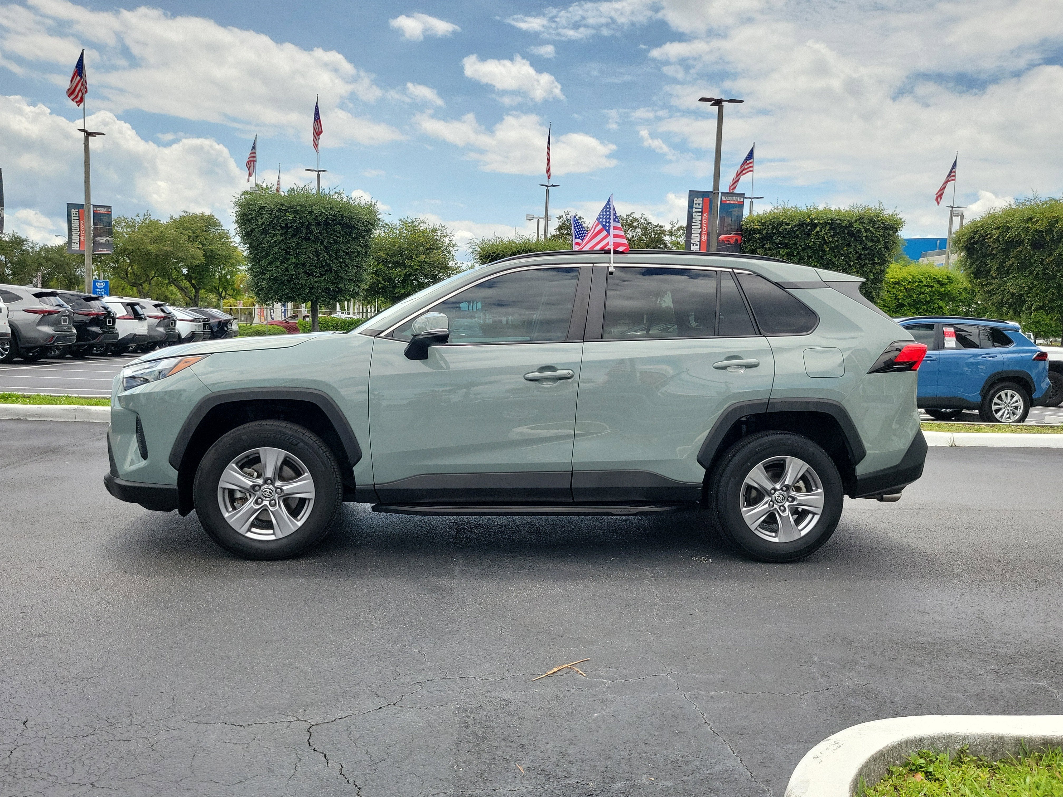 2023 Toyota RAV4 XLE