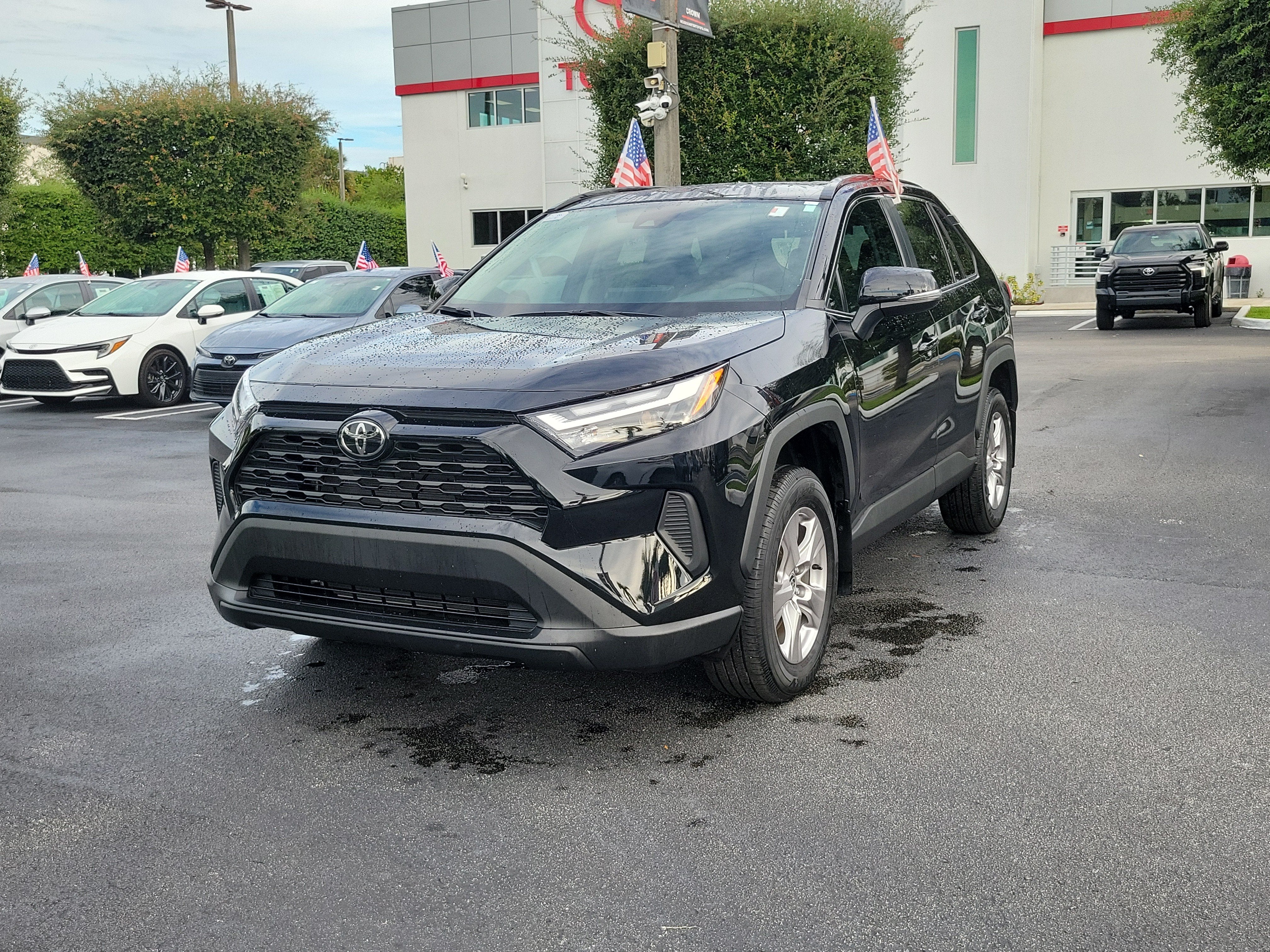 2025 Toyota RAV4 XLE