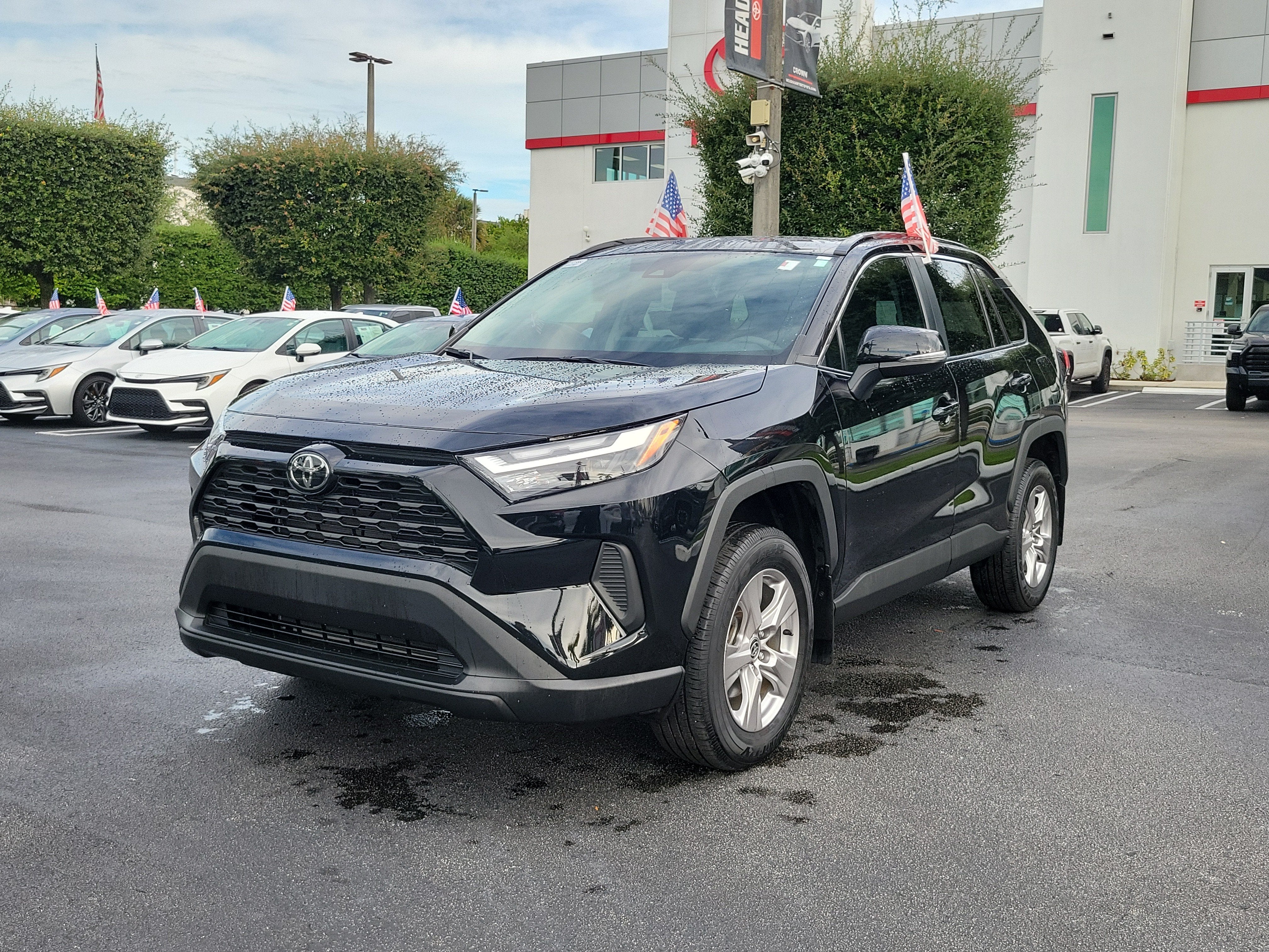 2025 Toyota RAV4 XLE