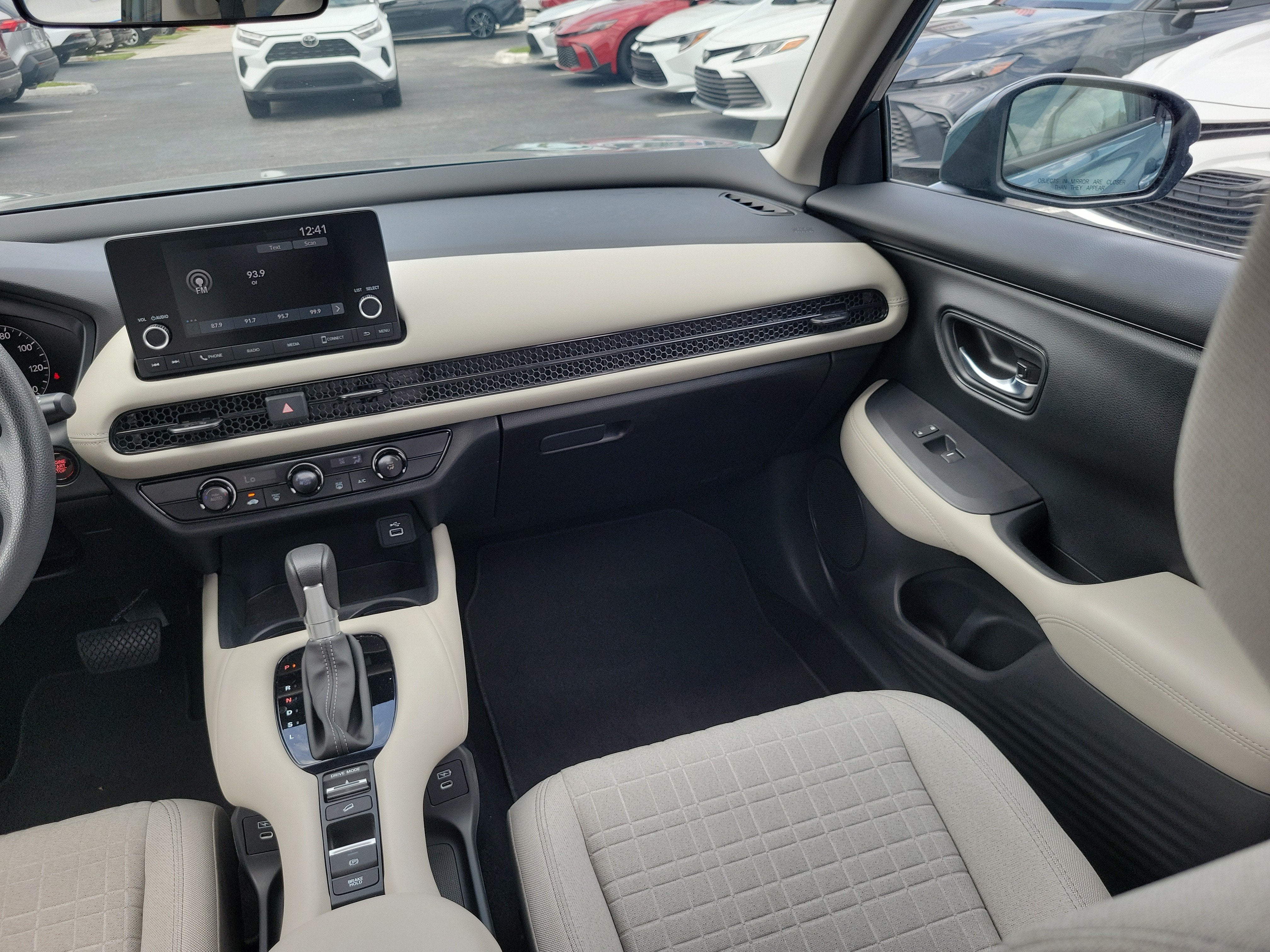 2025 Honda HR-V LX