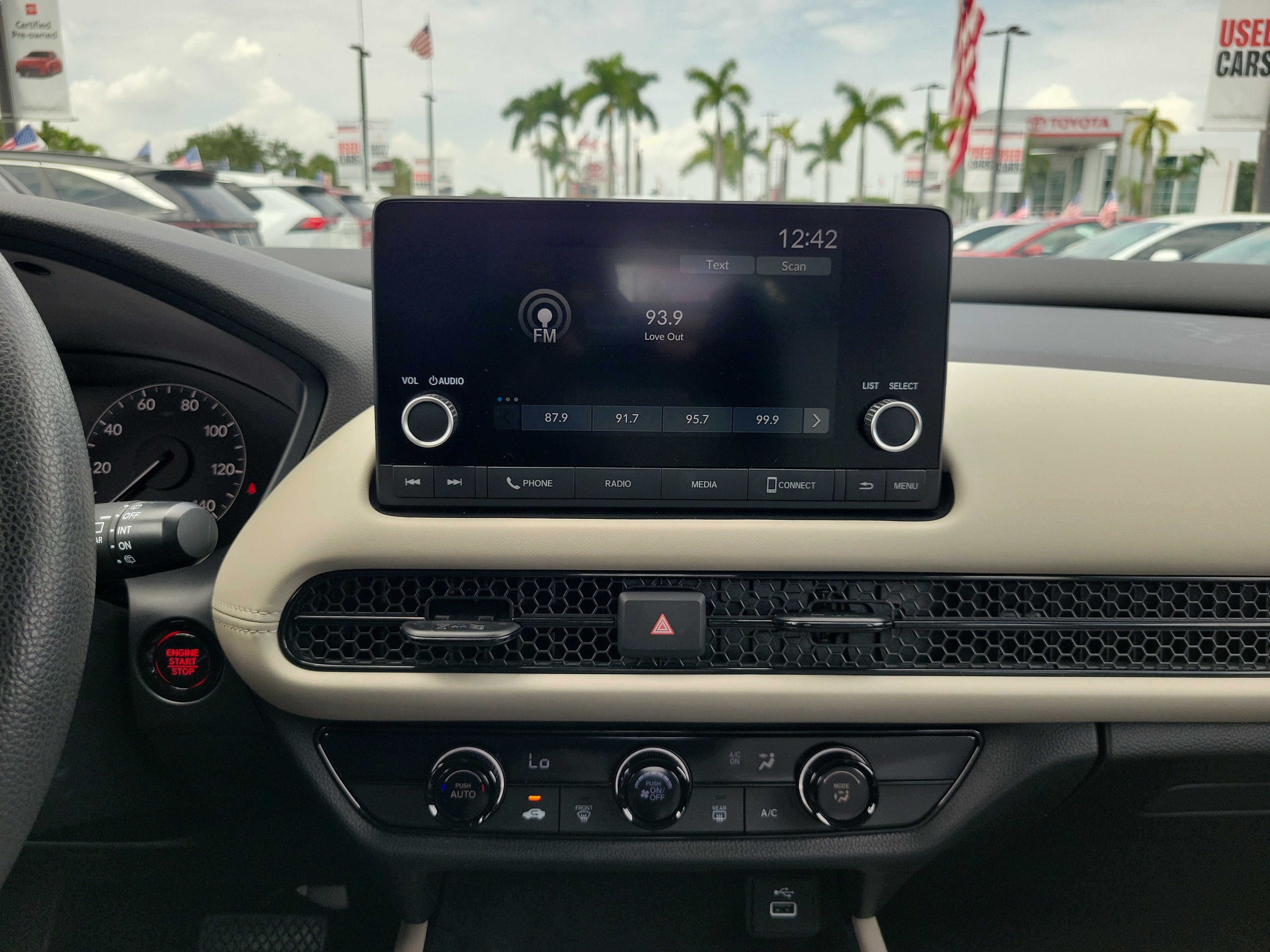 2025 Honda HR-V LX