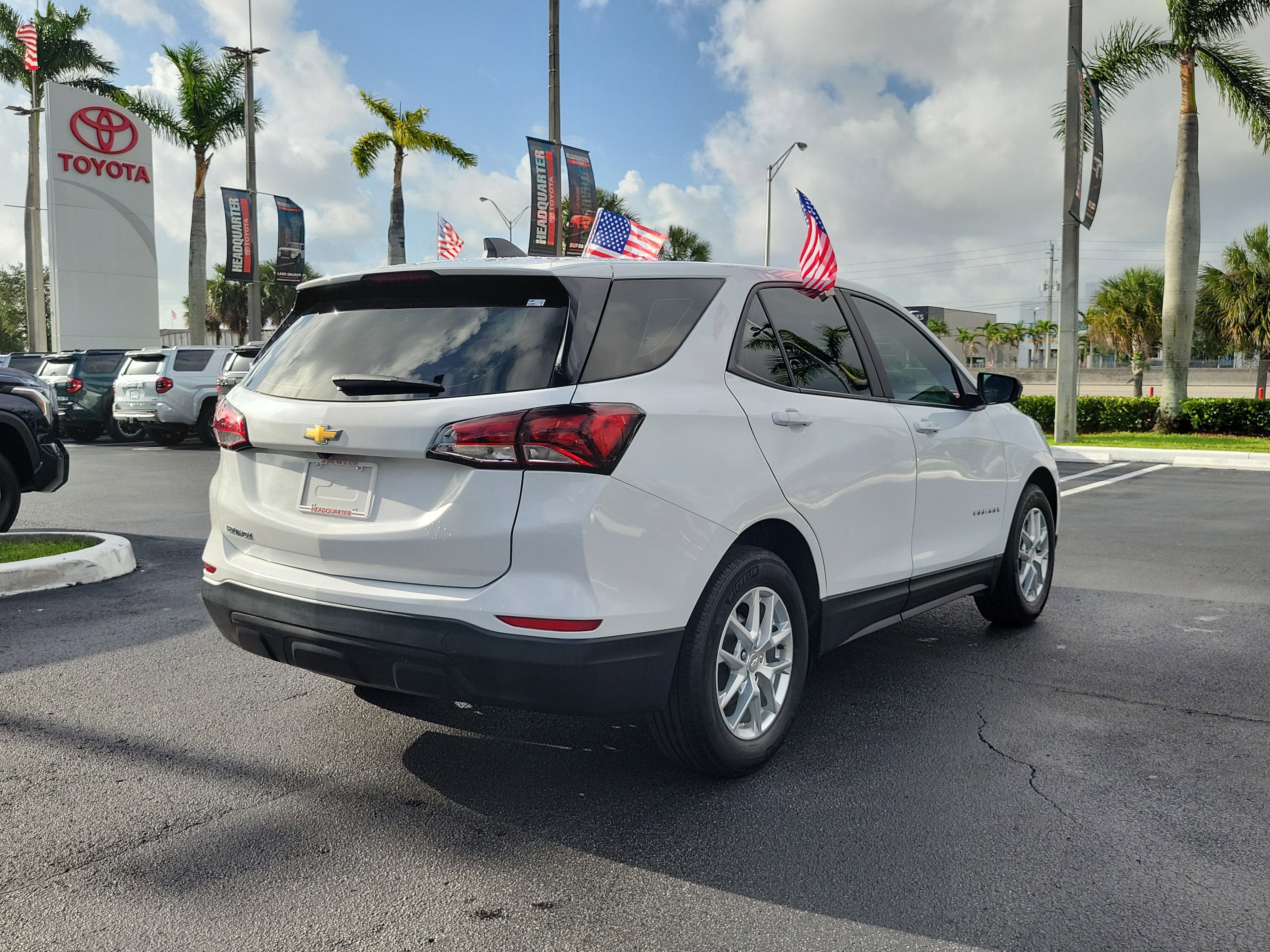 2023 Chevrolet Equinox LS
