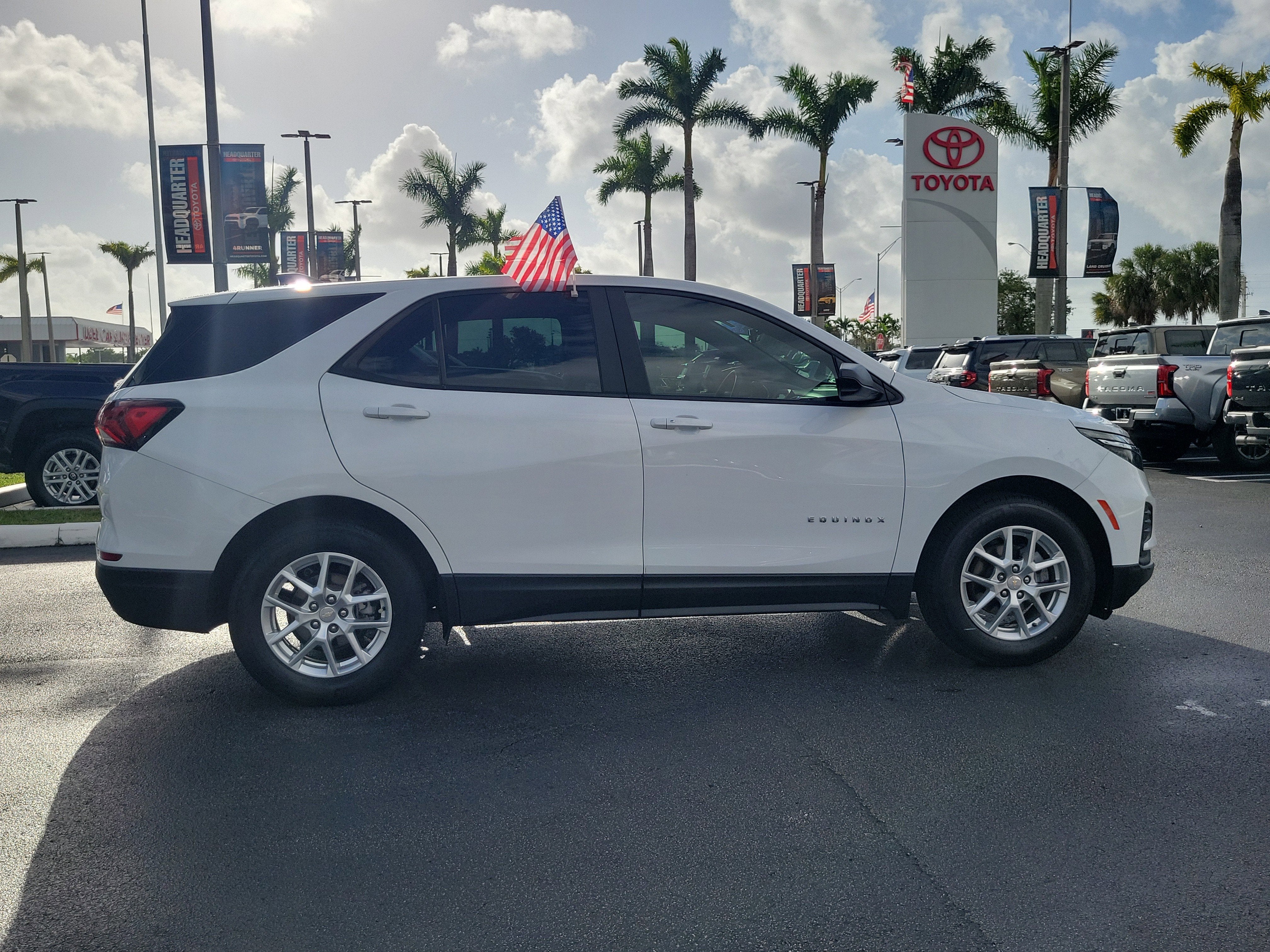 2023 Chevrolet Equinox LS