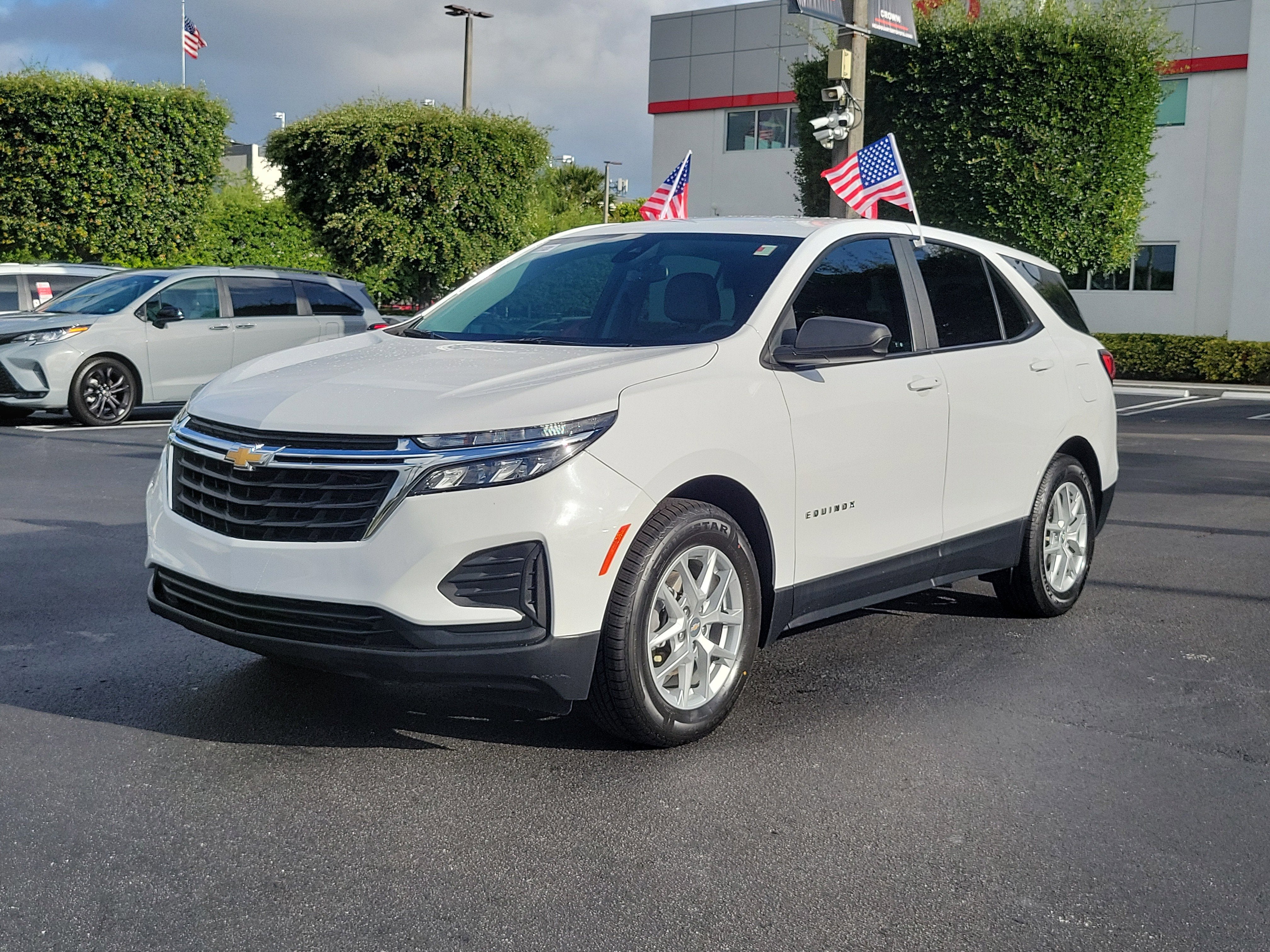 2023 Chevrolet Equinox LS