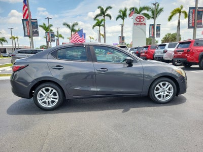 2017 Toyota Yaris iA Manual (Natl)
