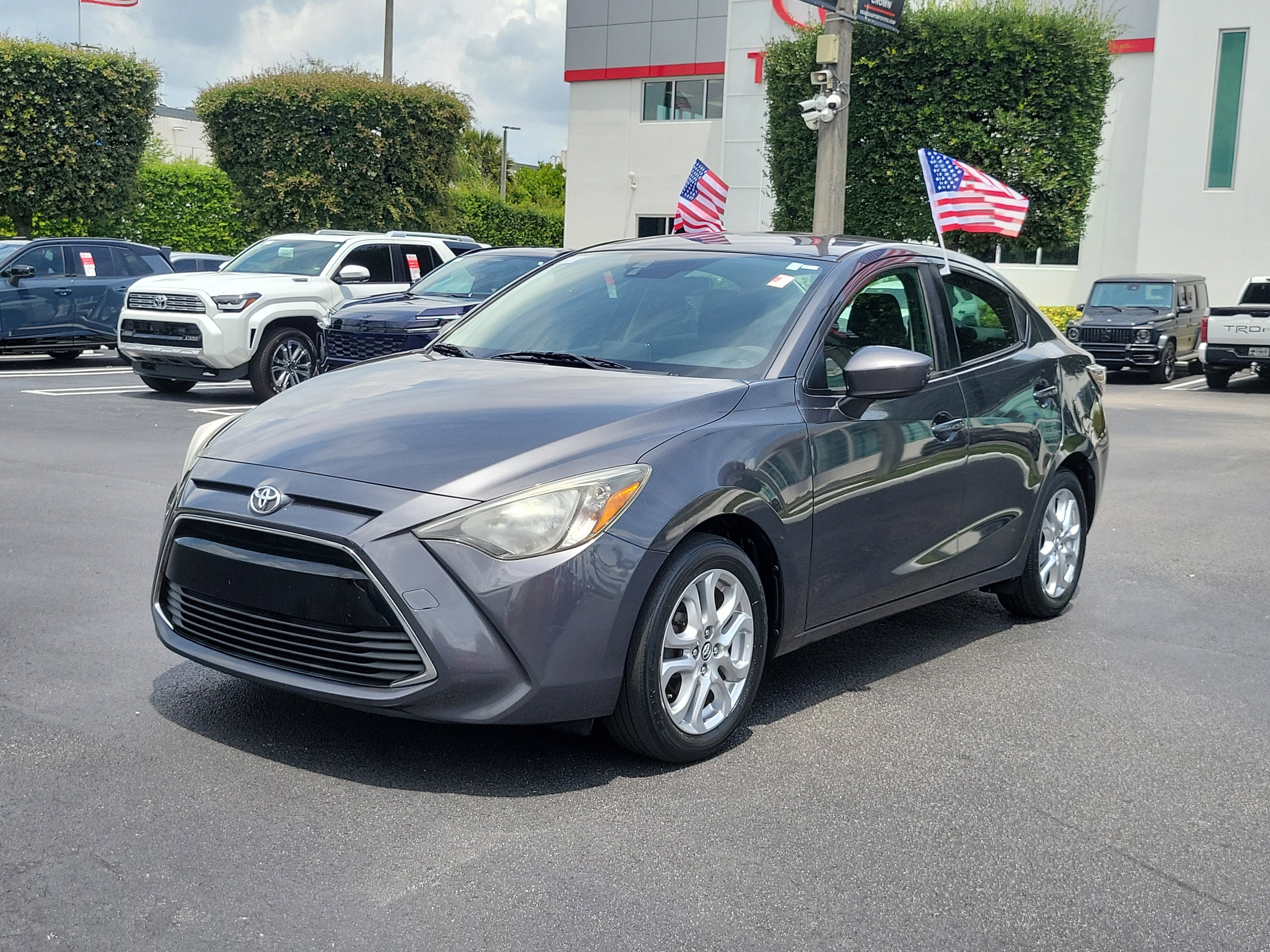 2017 Toyota Yaris iA Manual (Natl)