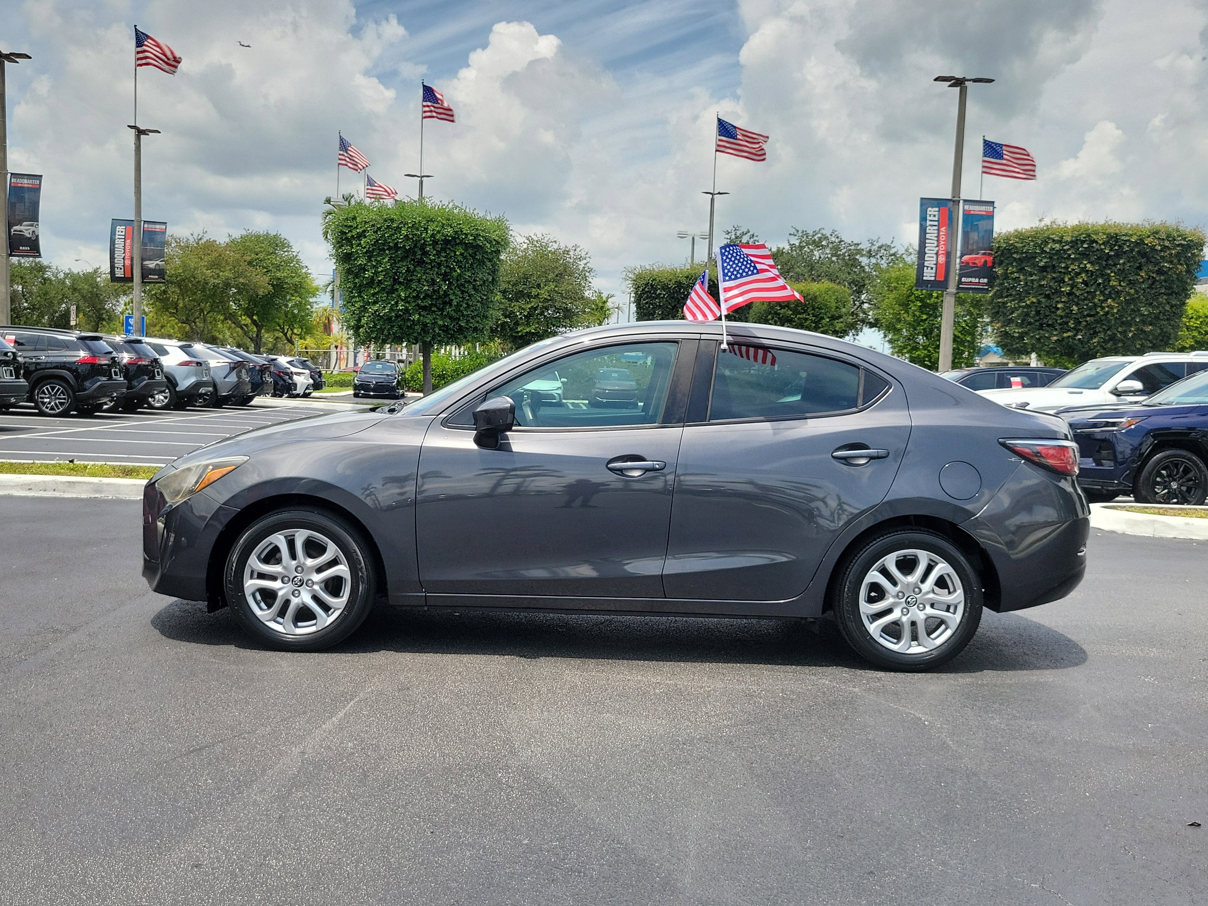 2017 Toyota Yaris iA Manual (Natl)