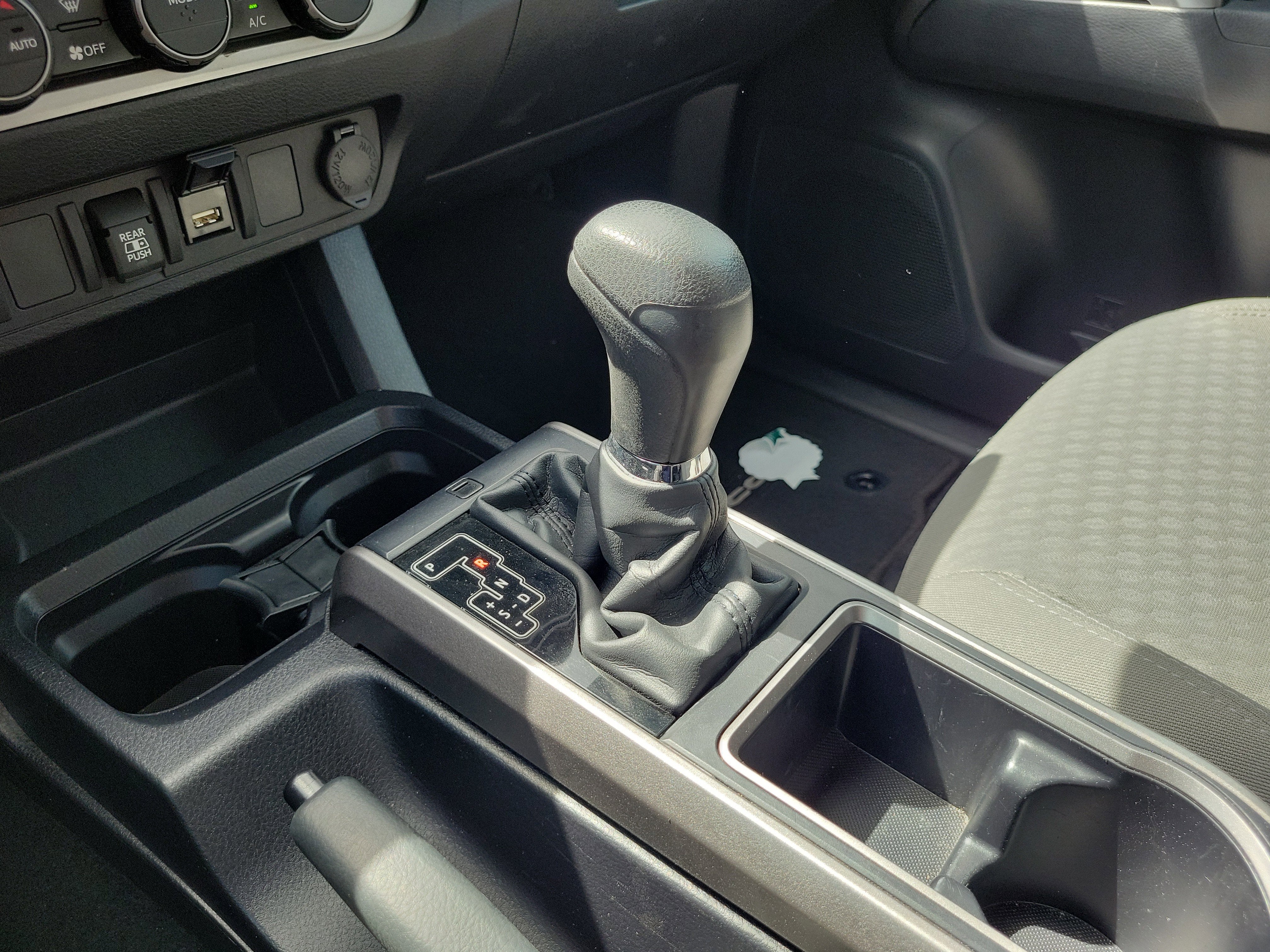 2022 Toyota Tacoma 2WD SR5