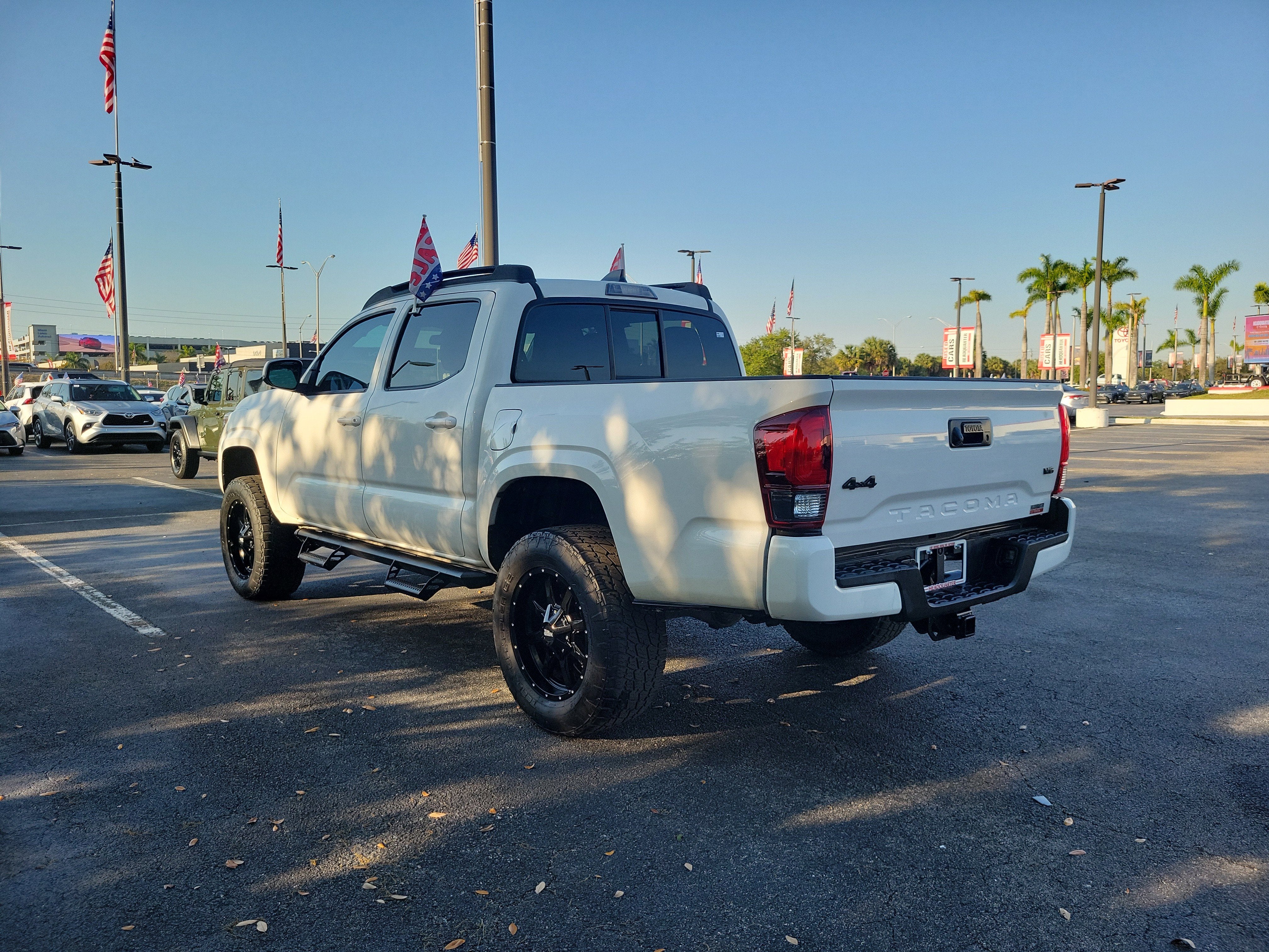2022 Toyota Tacoma 4WD SR