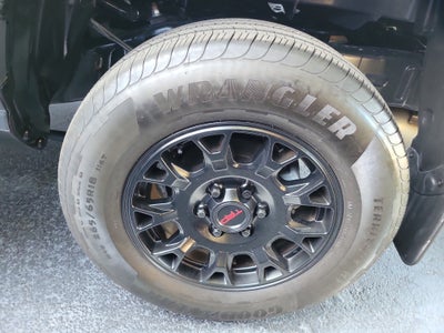 2025 Toyota Tacoma 2WD SR5