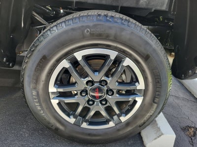 2024 Toyota Tacoma 4WD SR5