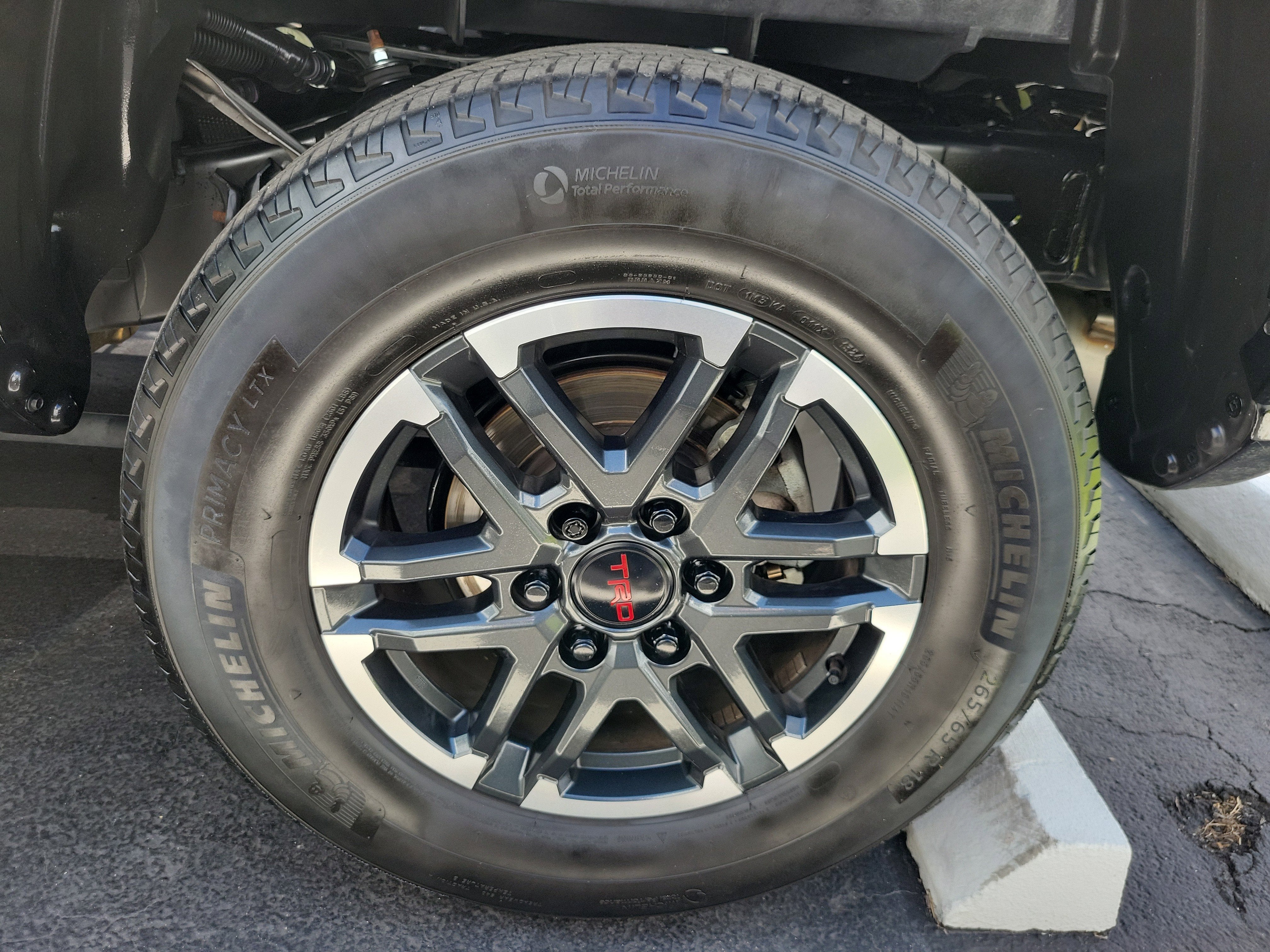 2024 Toyota Tacoma 4WD SR5