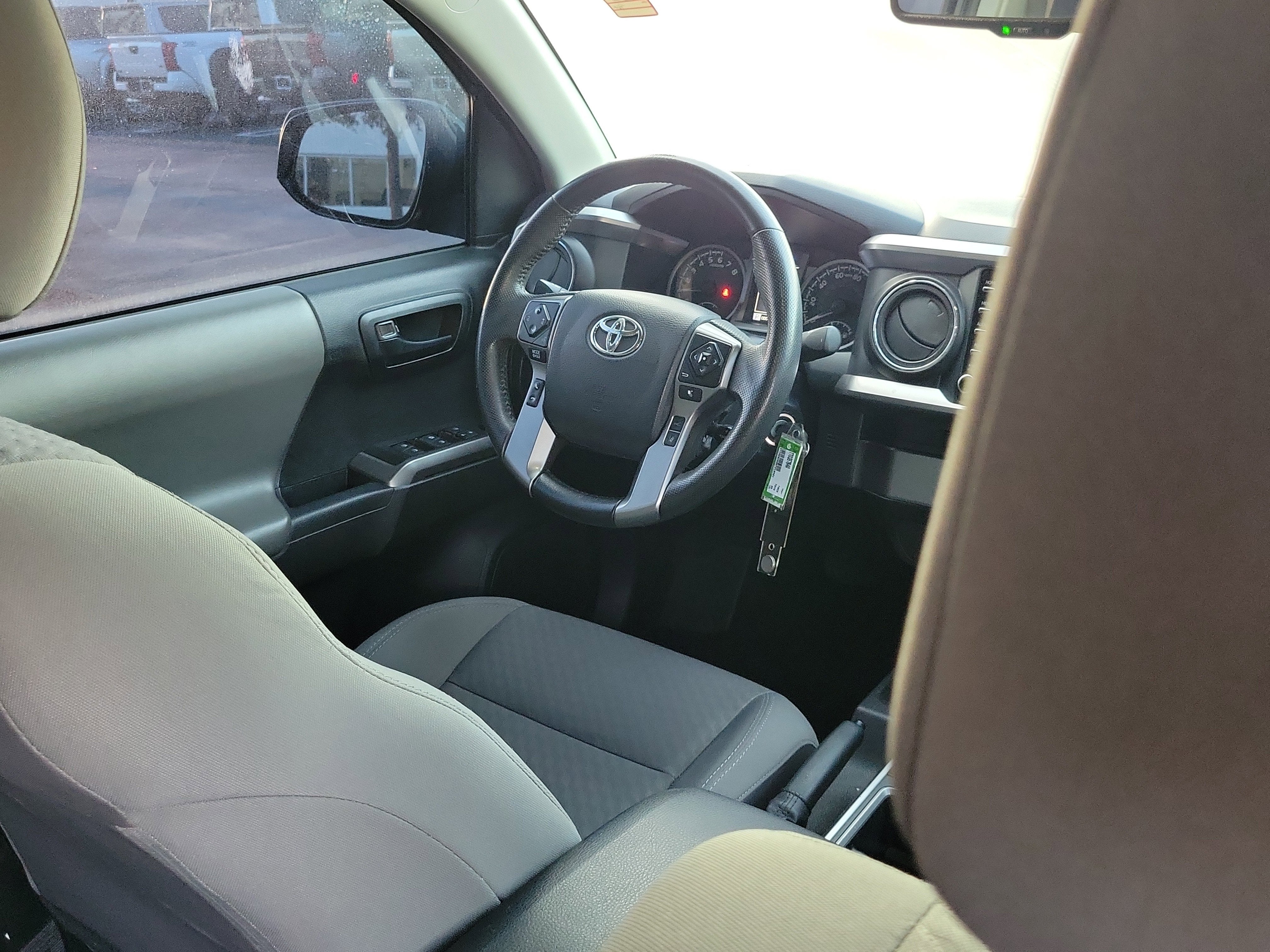 2022 Toyota Tacoma 2WD SR5