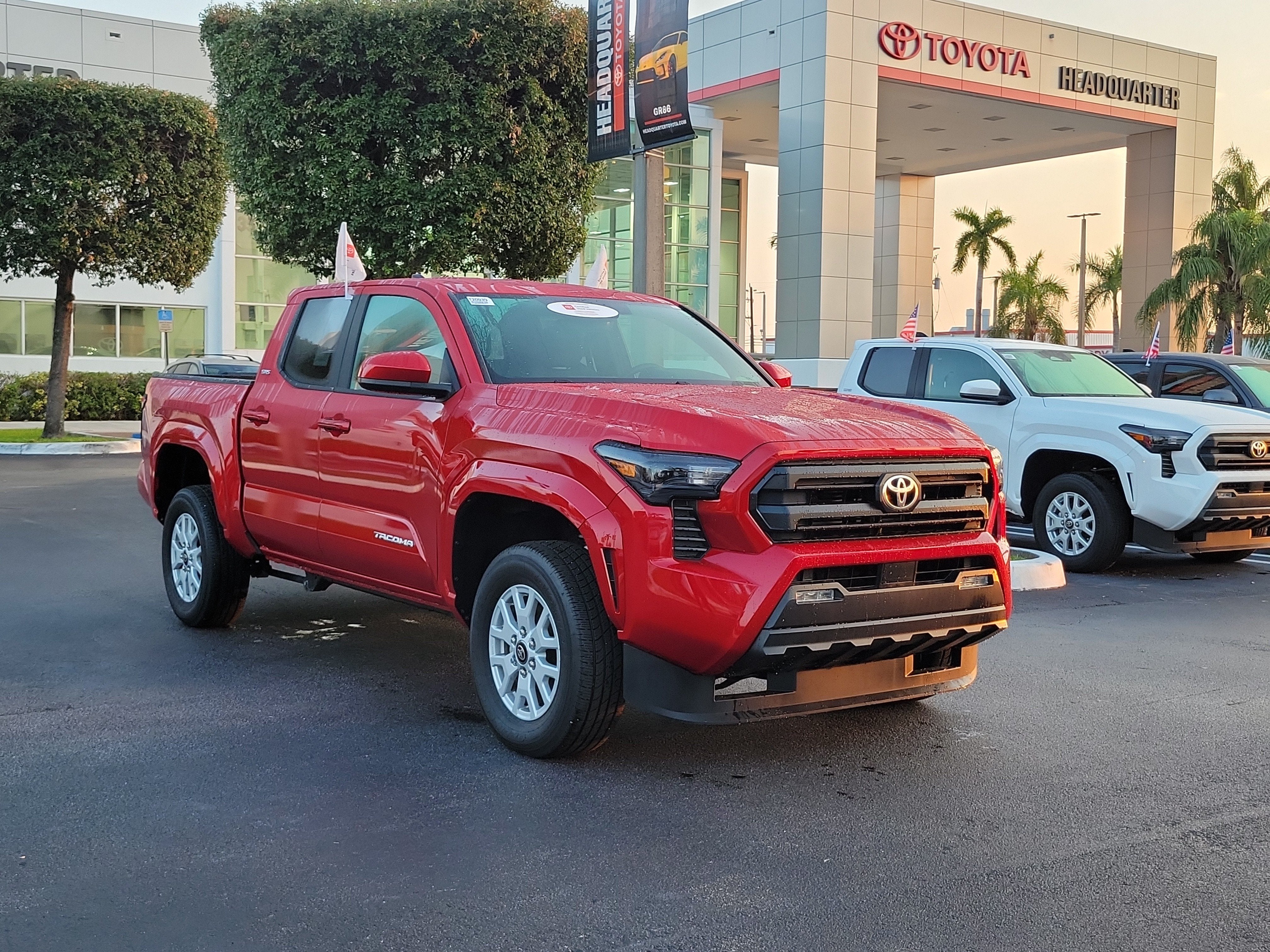 2025 Toyota Tacoma 4WD SR5