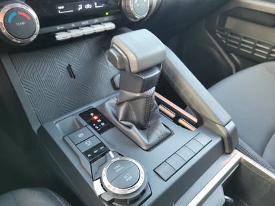 2025 Toyota Tacoma 4WD SR5