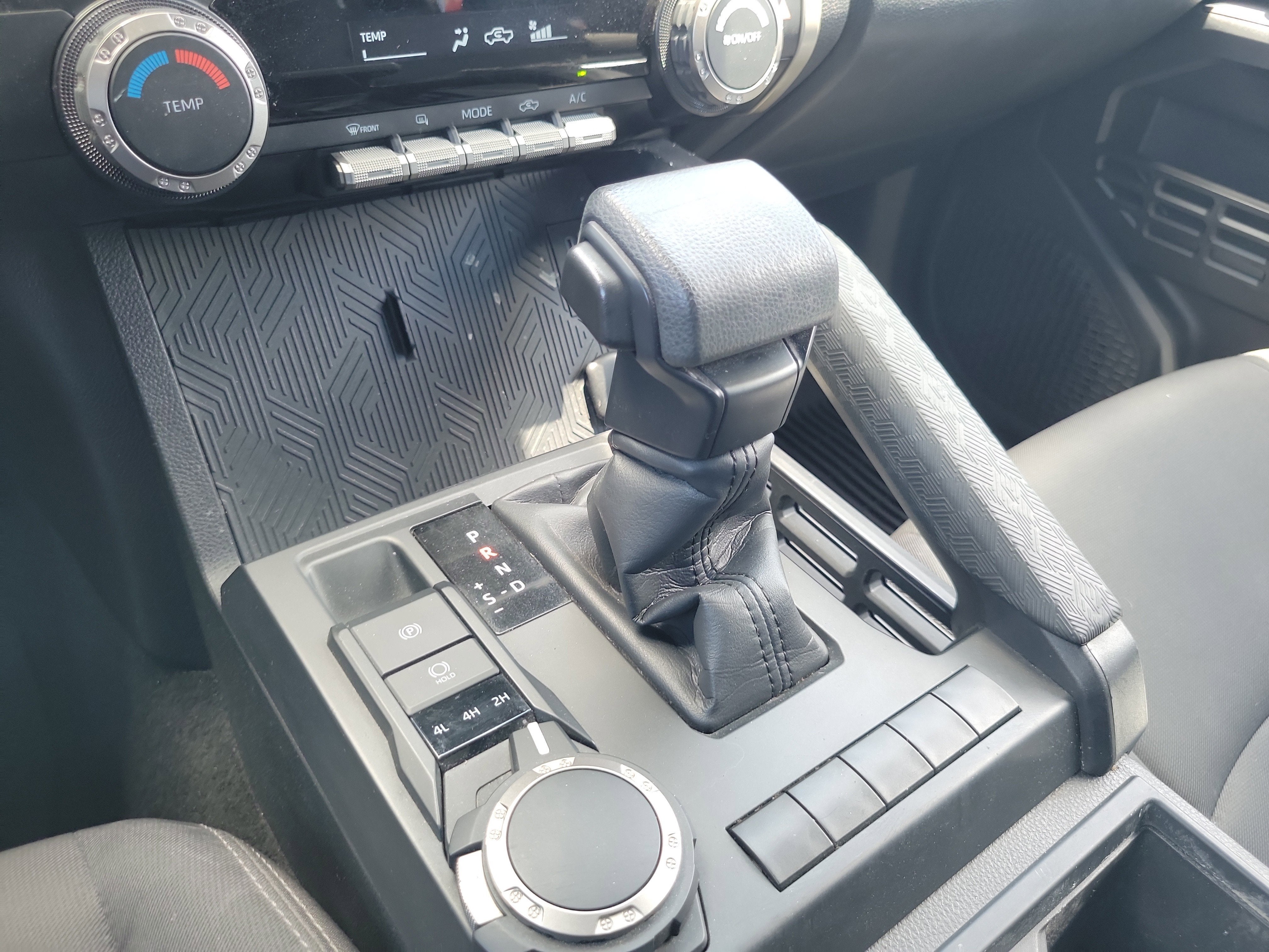 2024 Toyota Tacoma 4WD SR