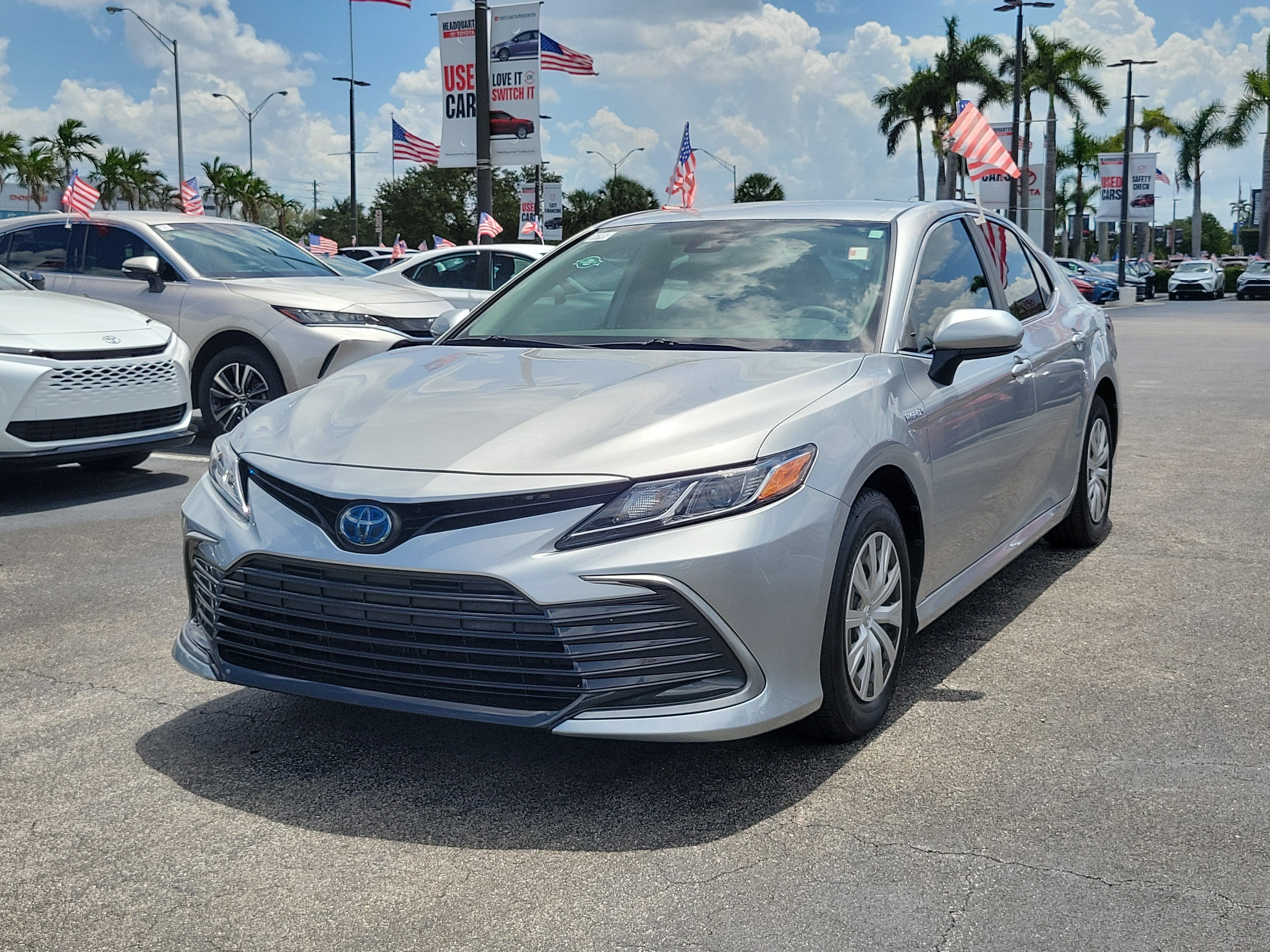 2021 Toyota Camry Hybrid LE