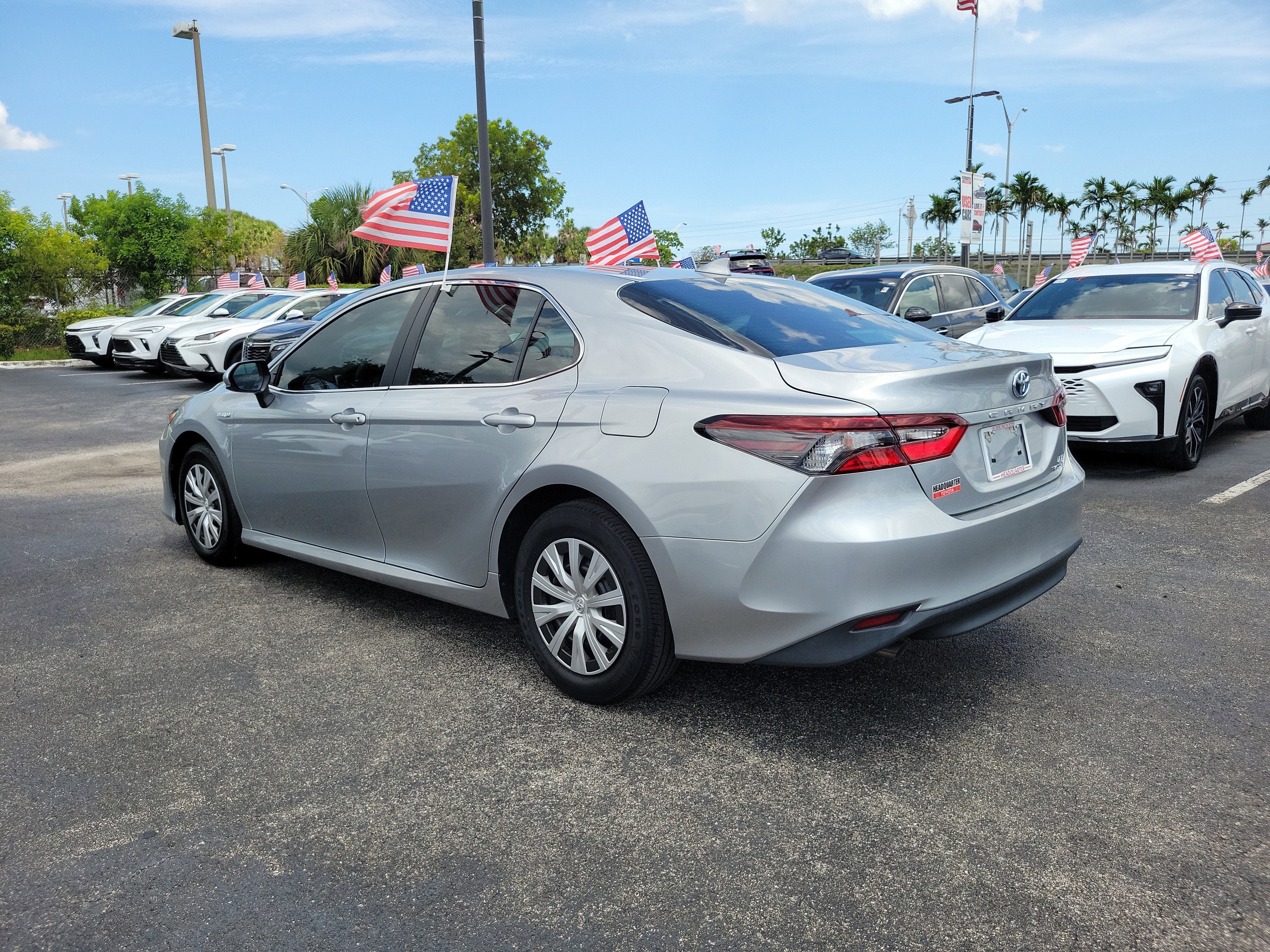 2021 Toyota Camry Hybrid LE
