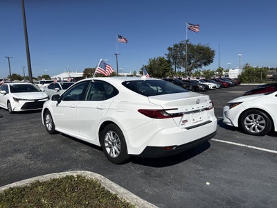 2025 Toyota Camry LE