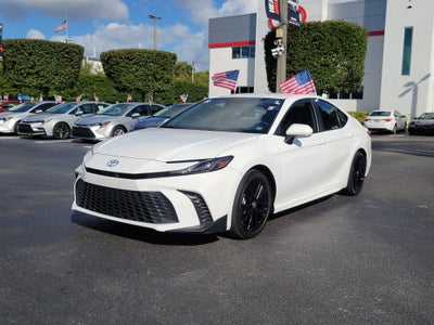 2025 Toyota Camry SE