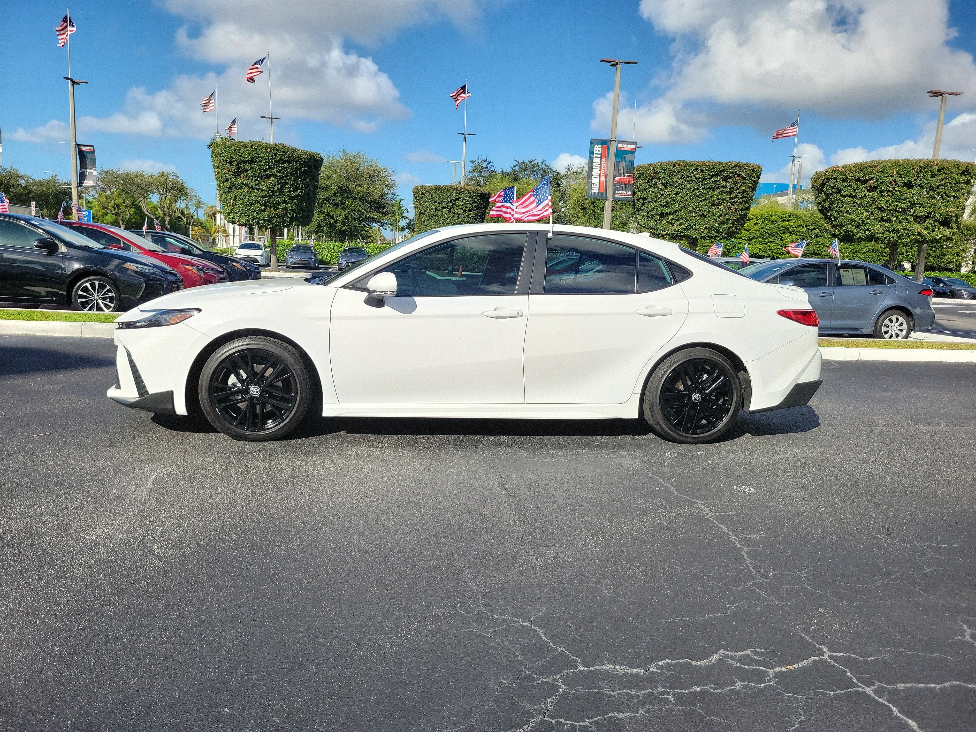 2025 Toyota Camry SE