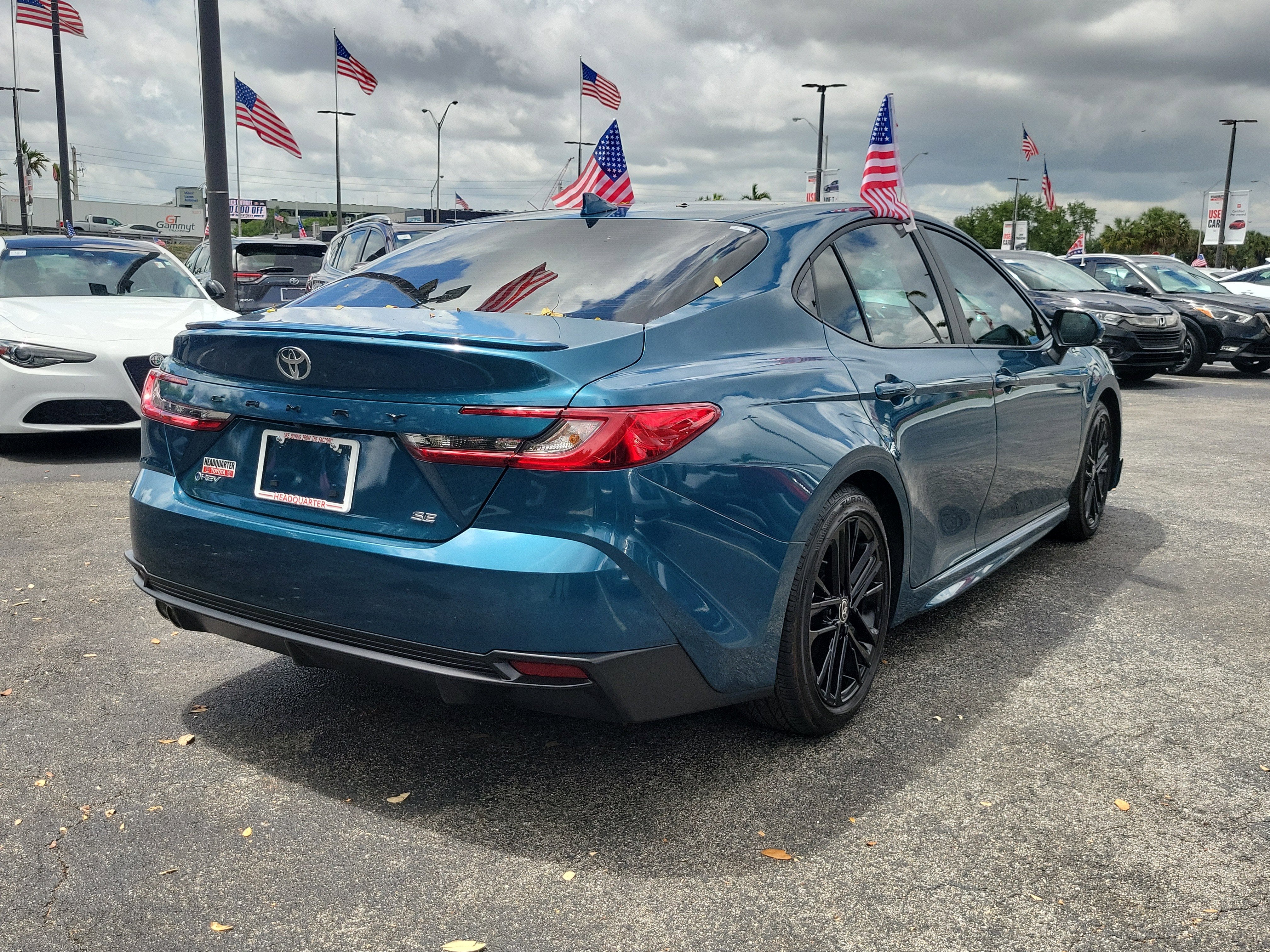 2025 Toyota Camry SE