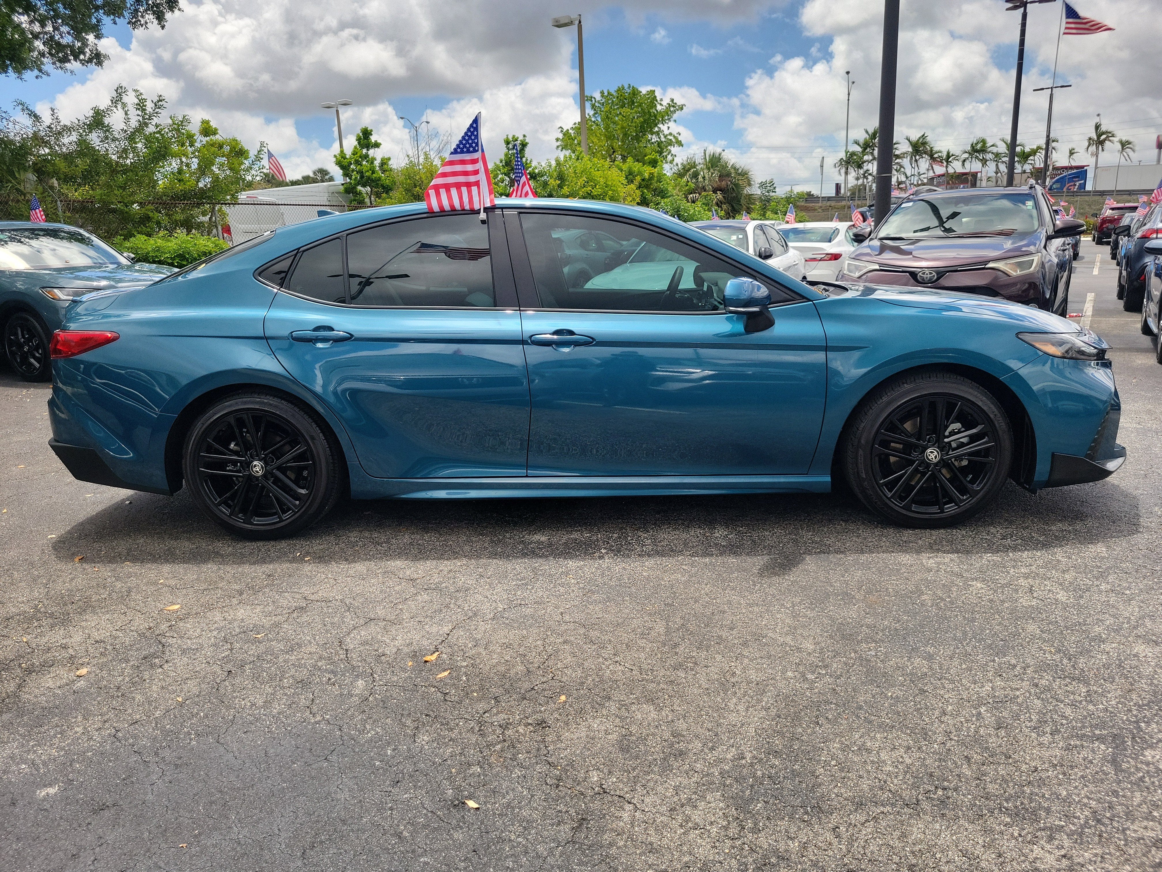 2025 Toyota Camry SE