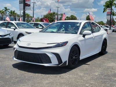 2025 Toyota Camry SE