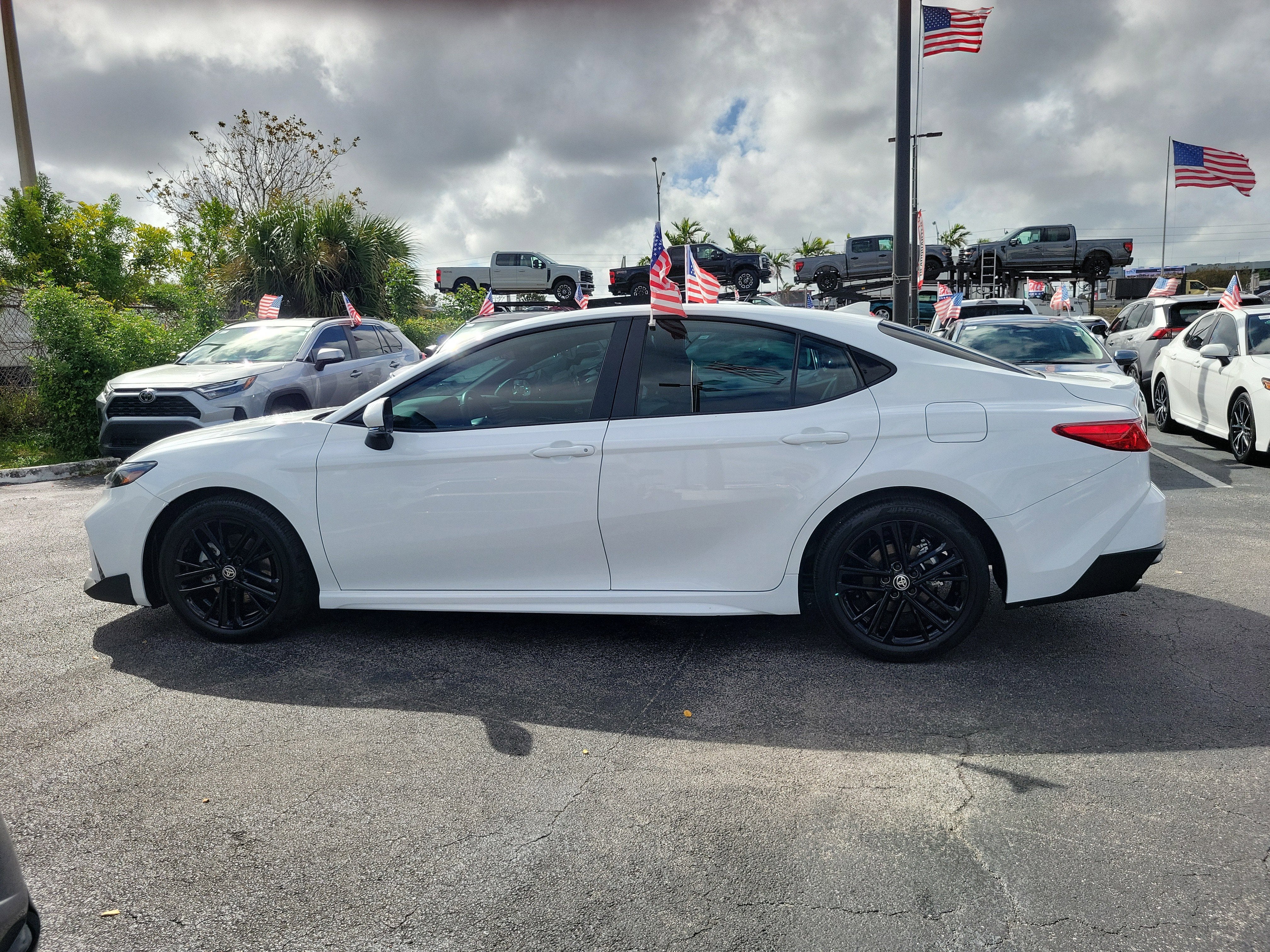 2025 Toyota Camry LE