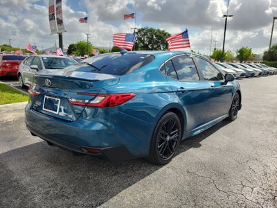 2025 Toyota Camry SE