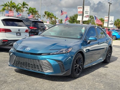 2025 Toyota Camry SE