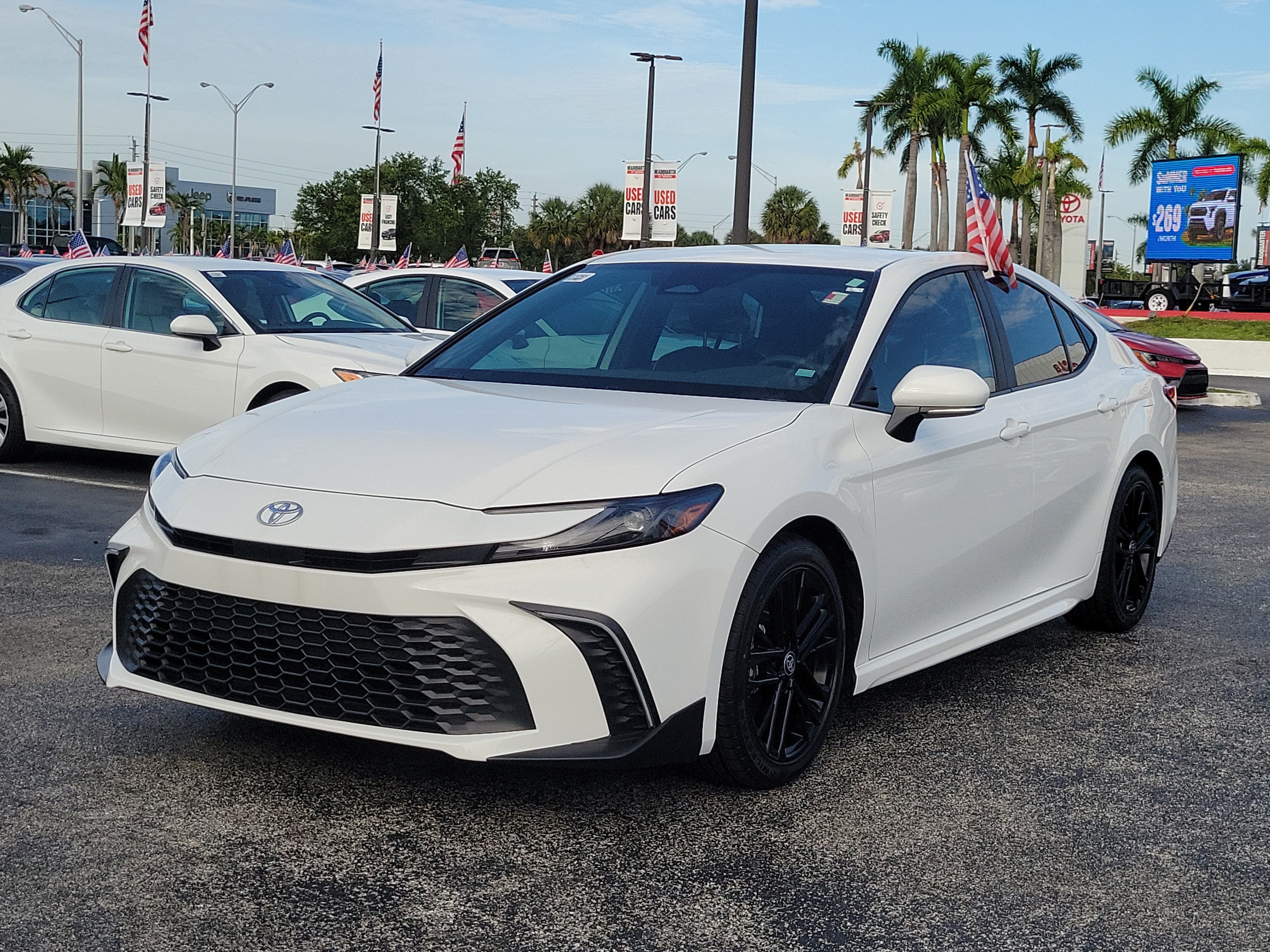 2025 Toyota Camry SE