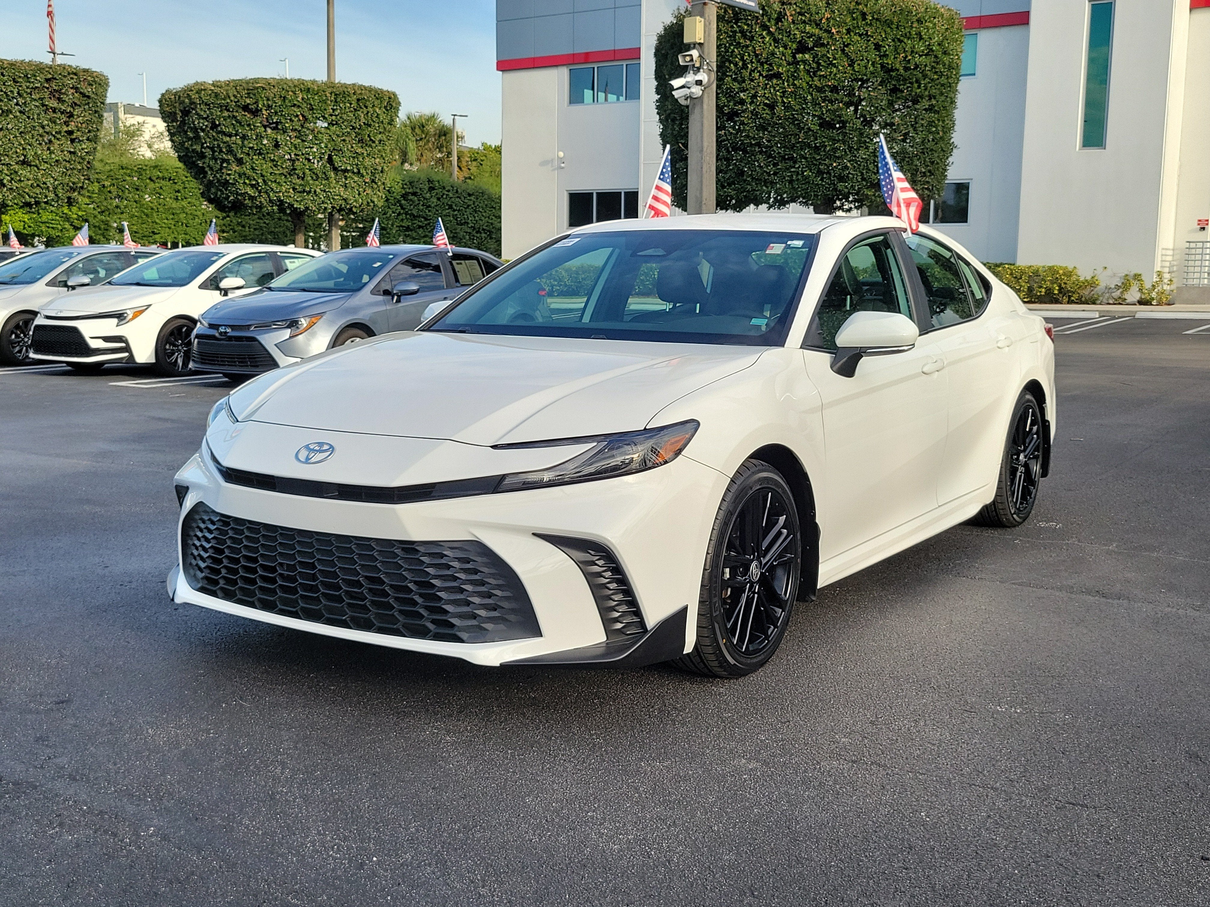 2025 Toyota Camry SE