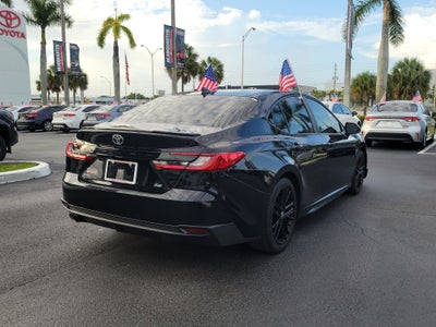 2025 Toyota Camry SE