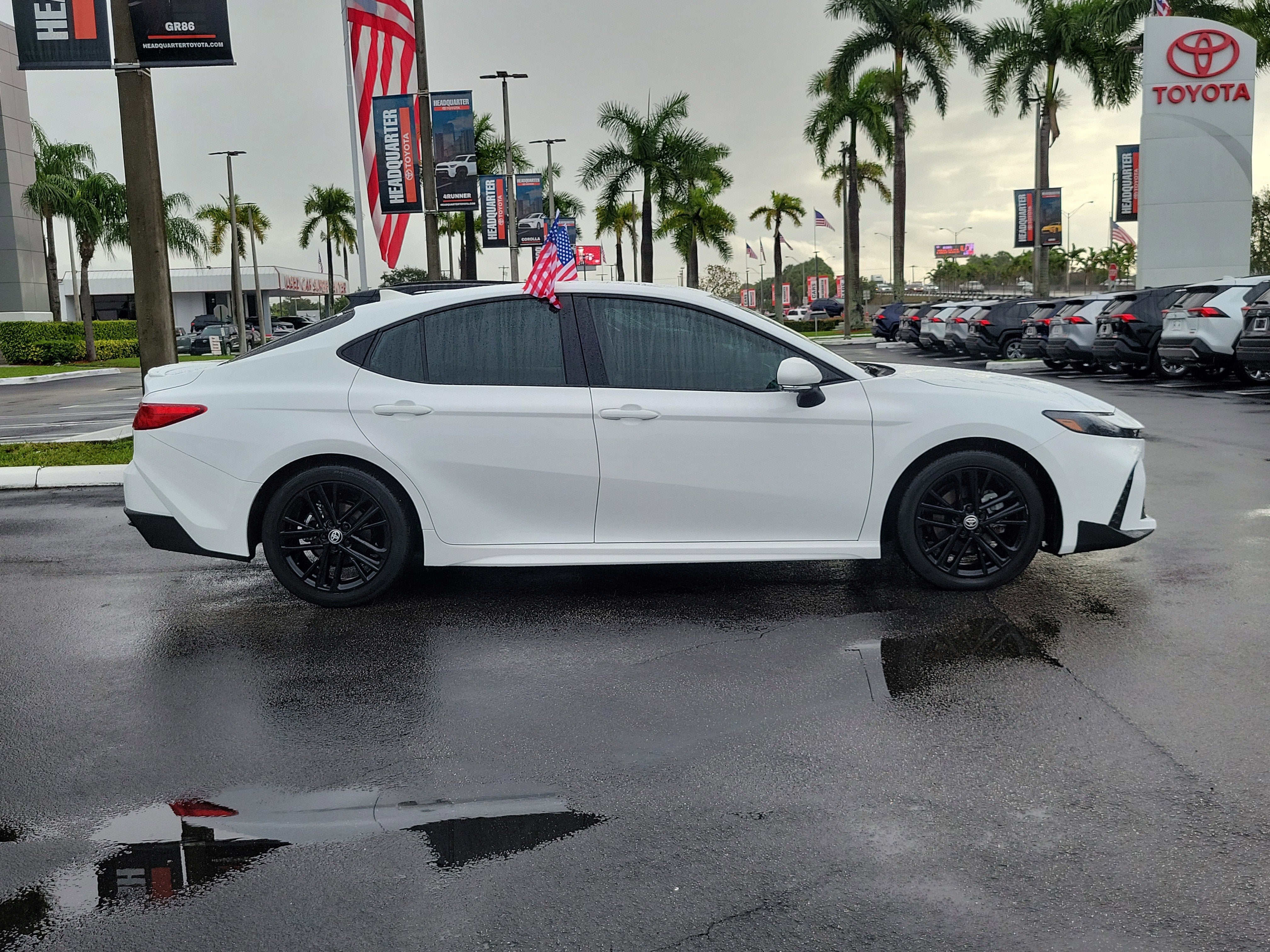 2025 Toyota Camry SE