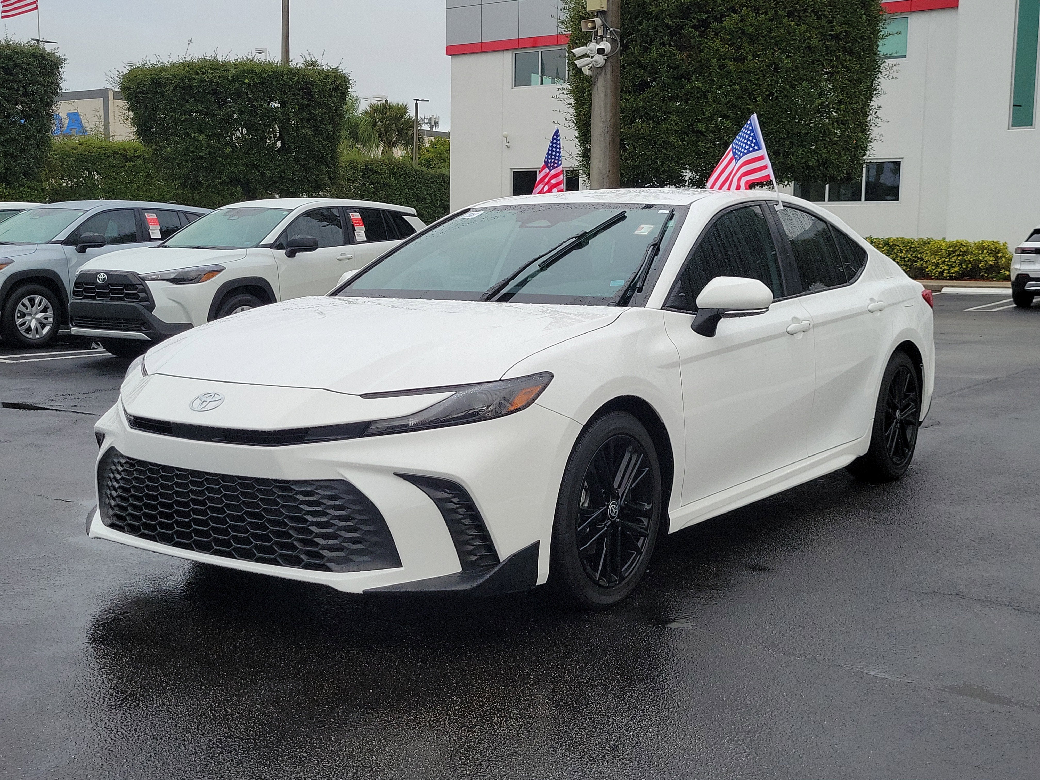 2025 Toyota Camry SE