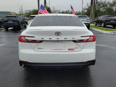 2025 Toyota Camry SE