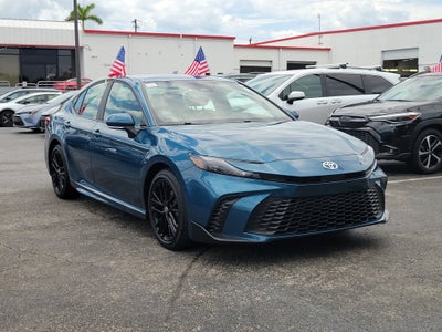 2025 Toyota Camry SE