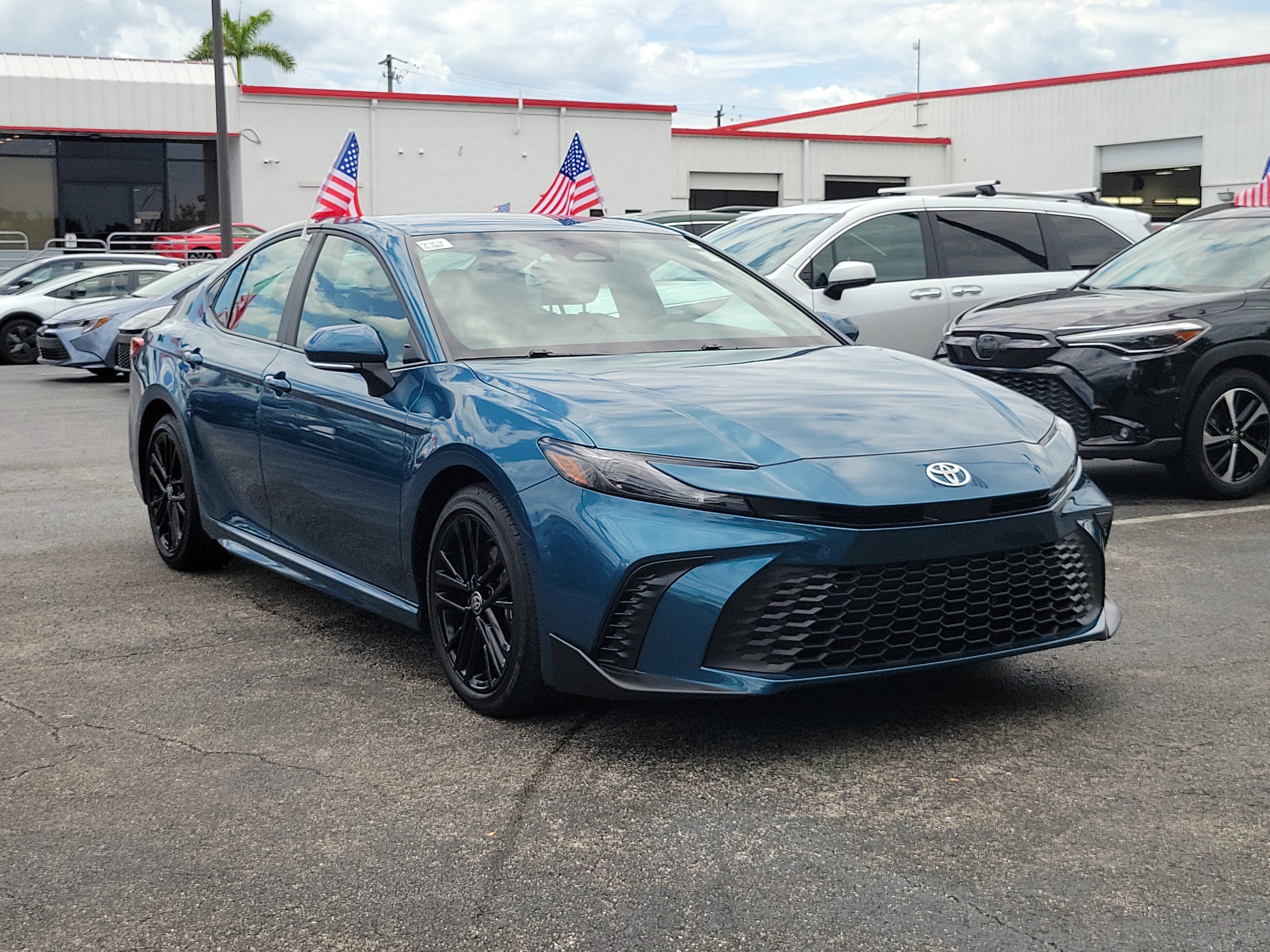 2025 Toyota Camry SE