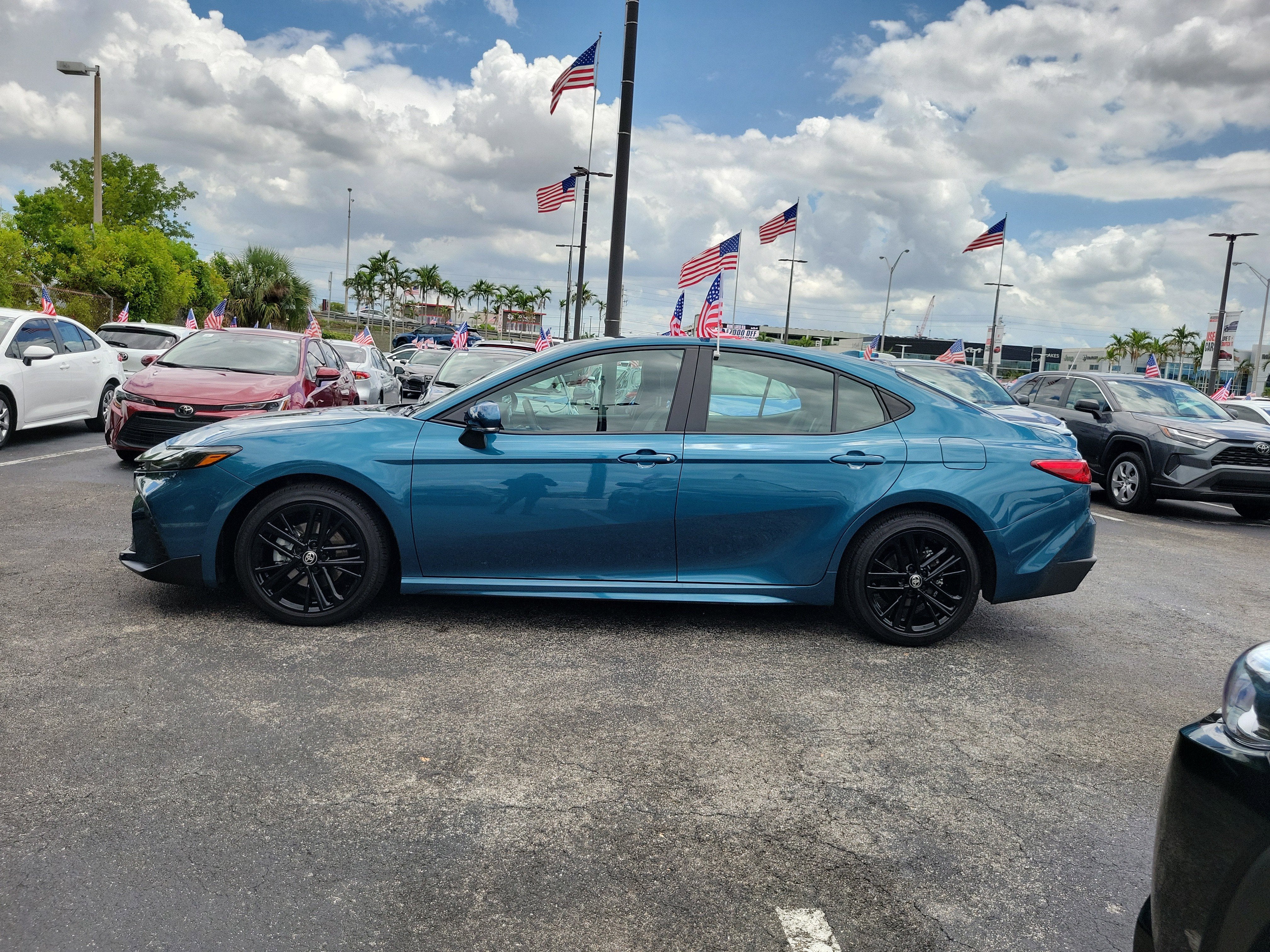 2025 Toyota Camry SE