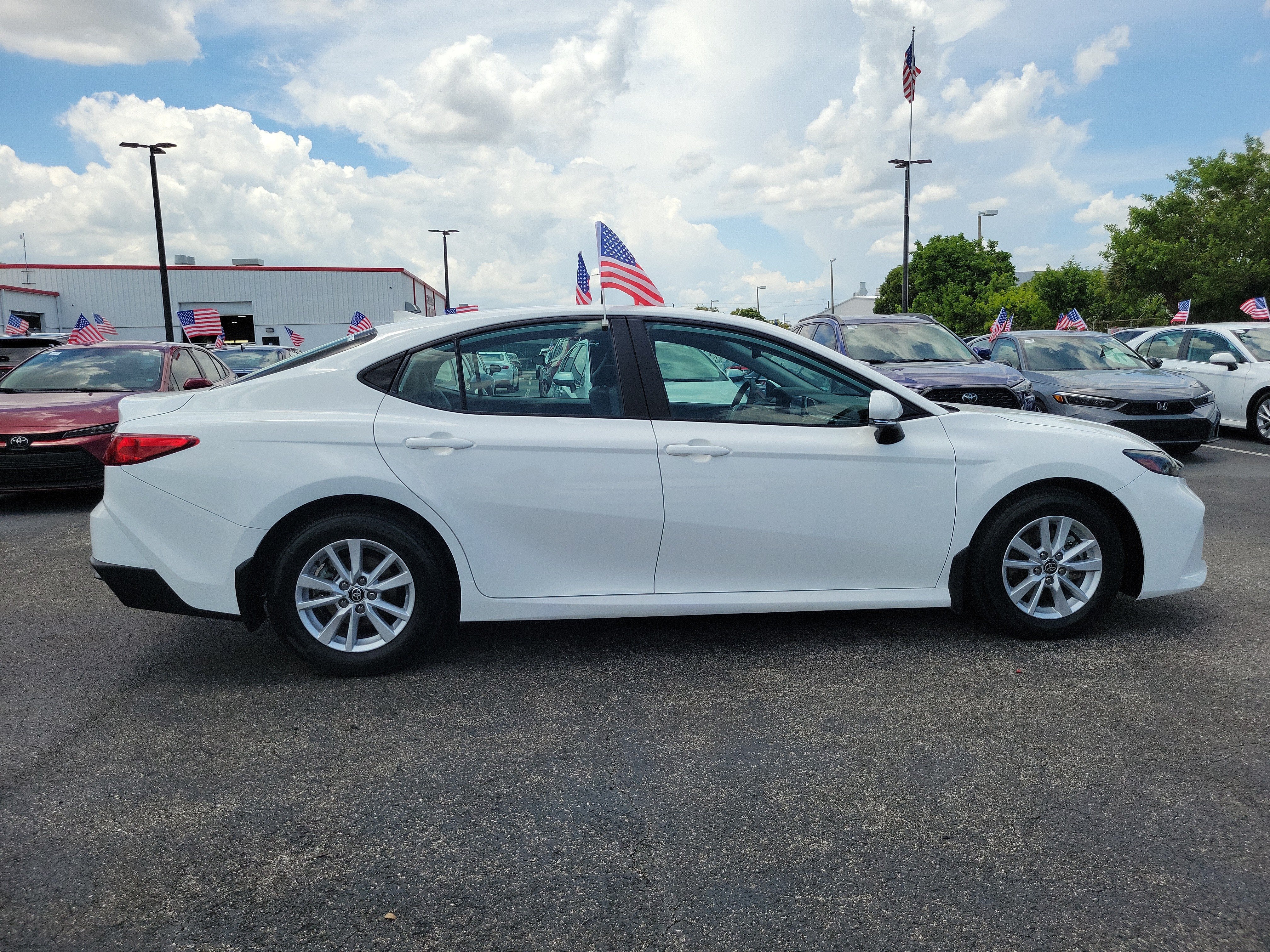 2025 Toyota Camry LE