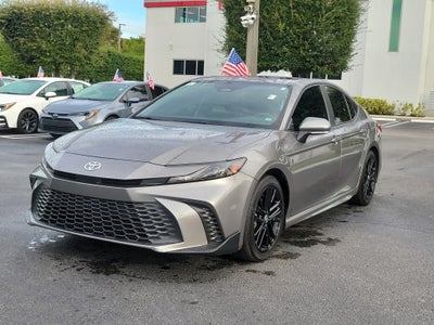 2025 Toyota Camry SE