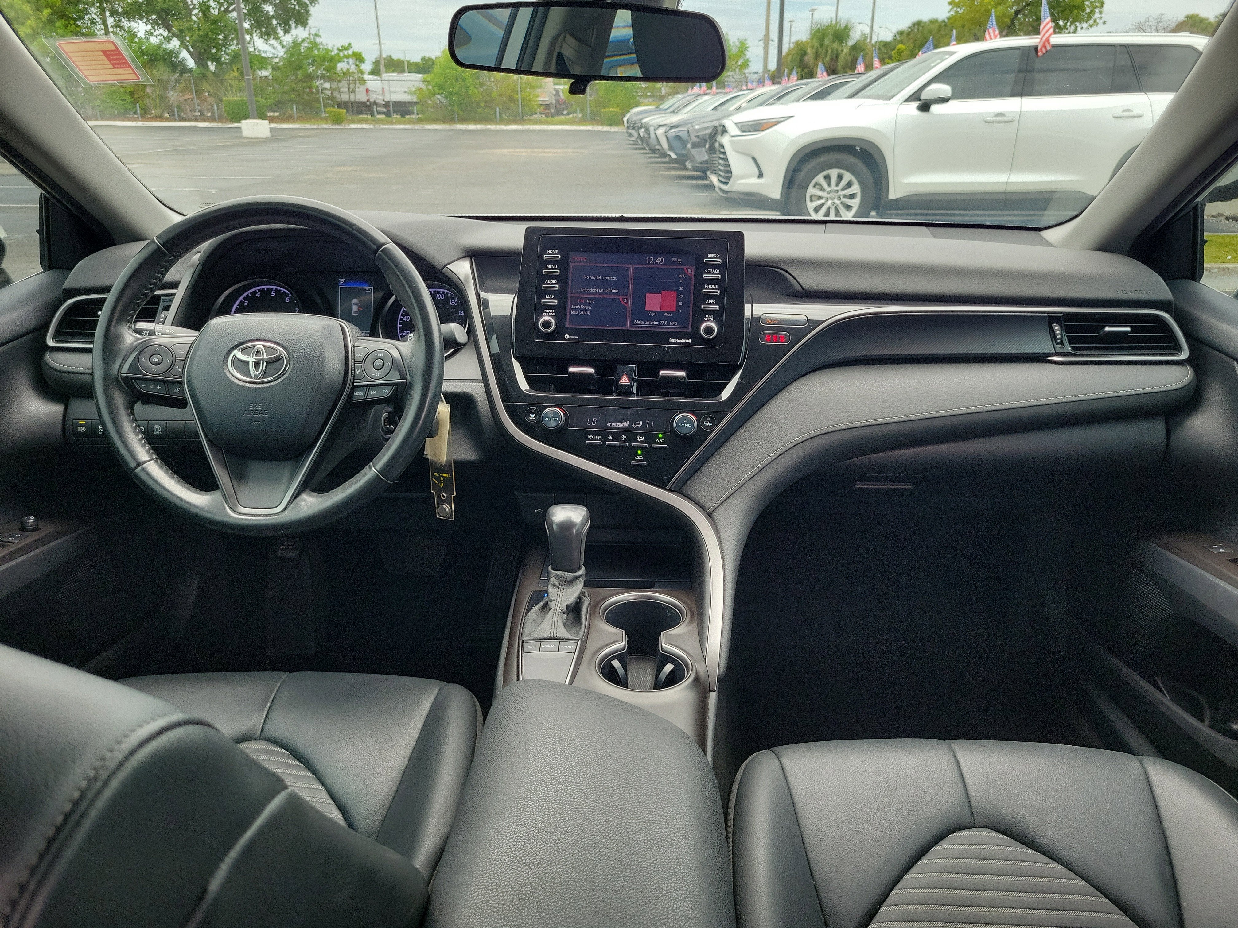 2022 Toyota Camry SE