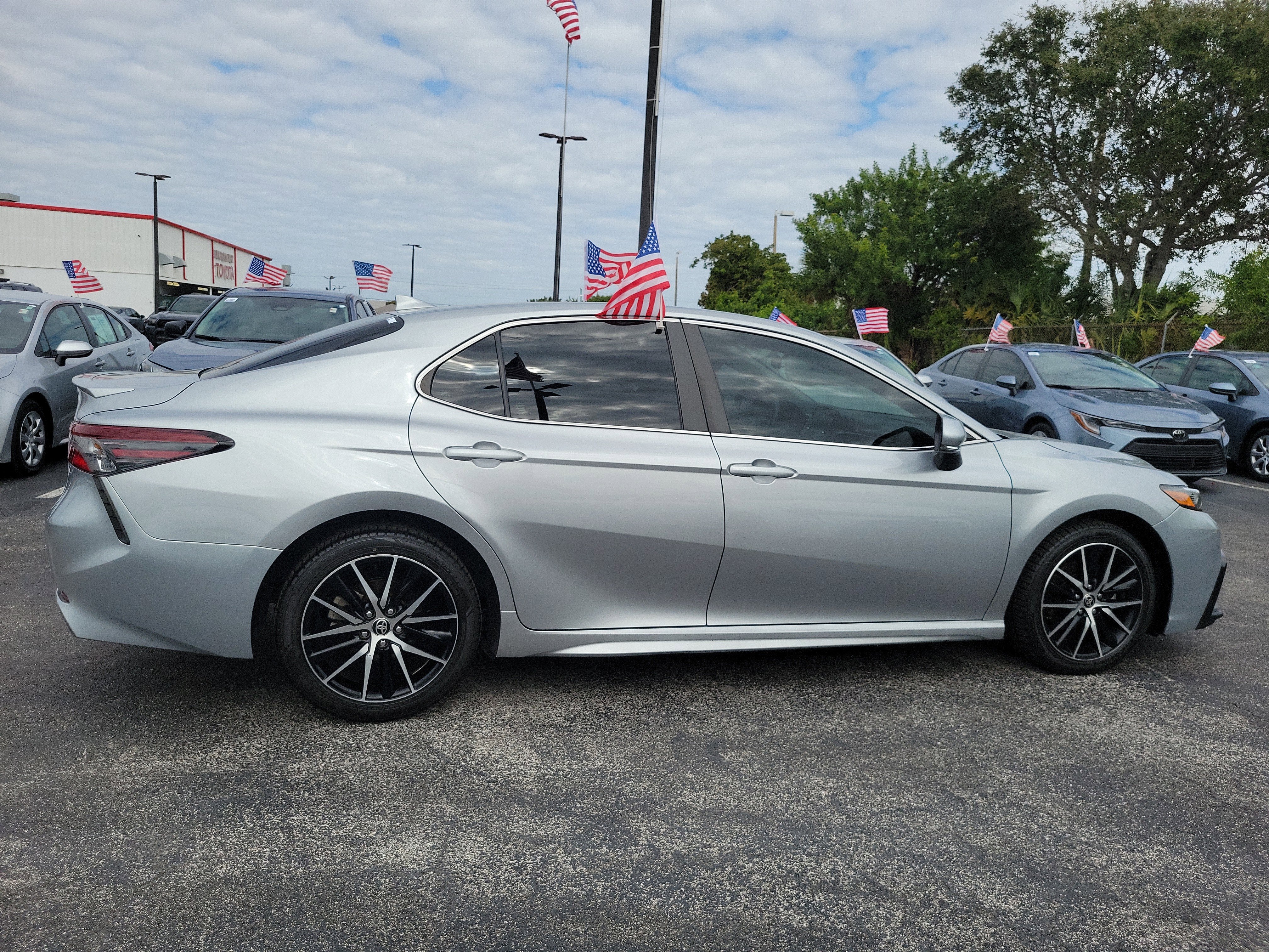 2022 Toyota Camry SE