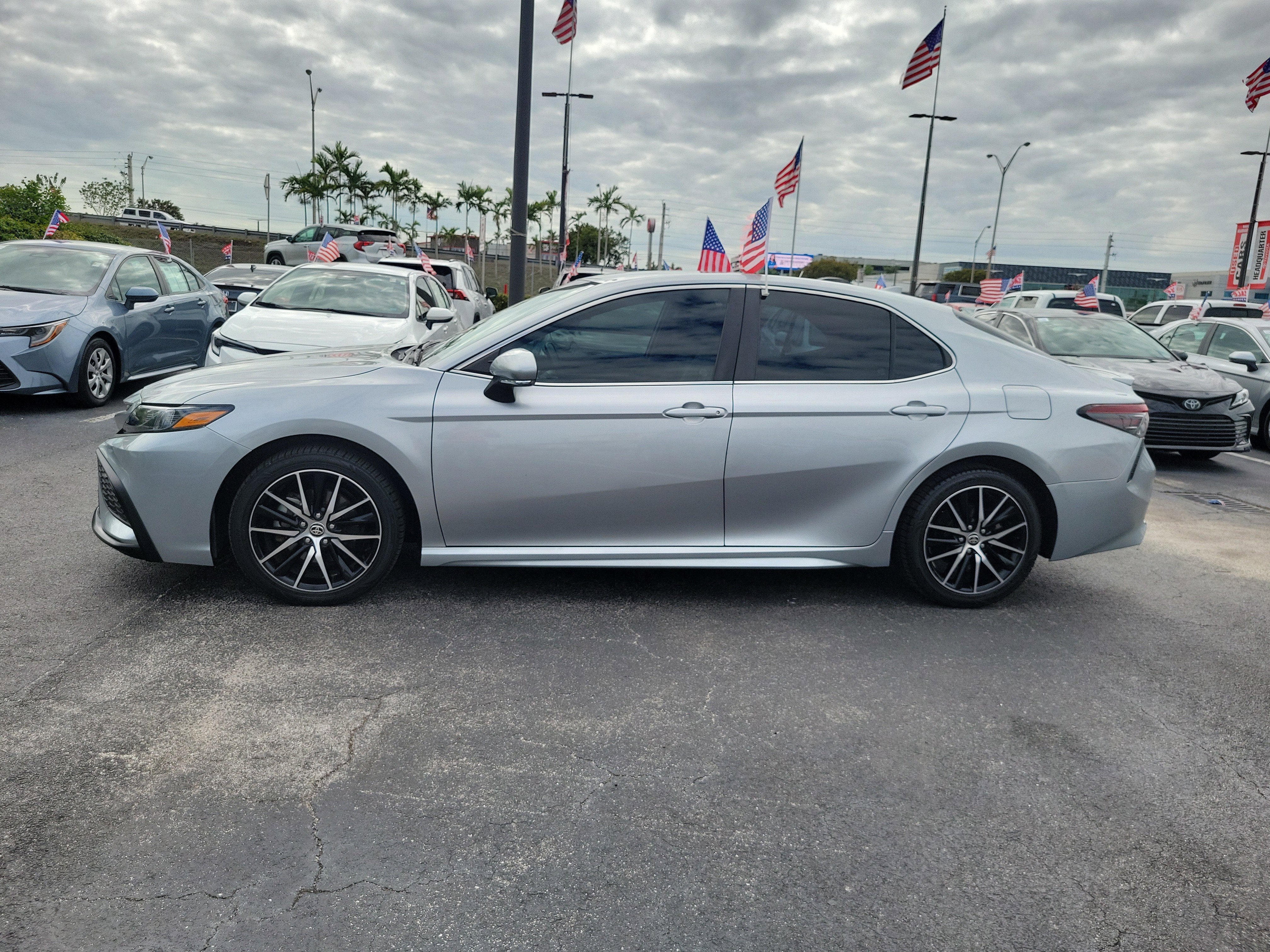 2022 Toyota Camry SE