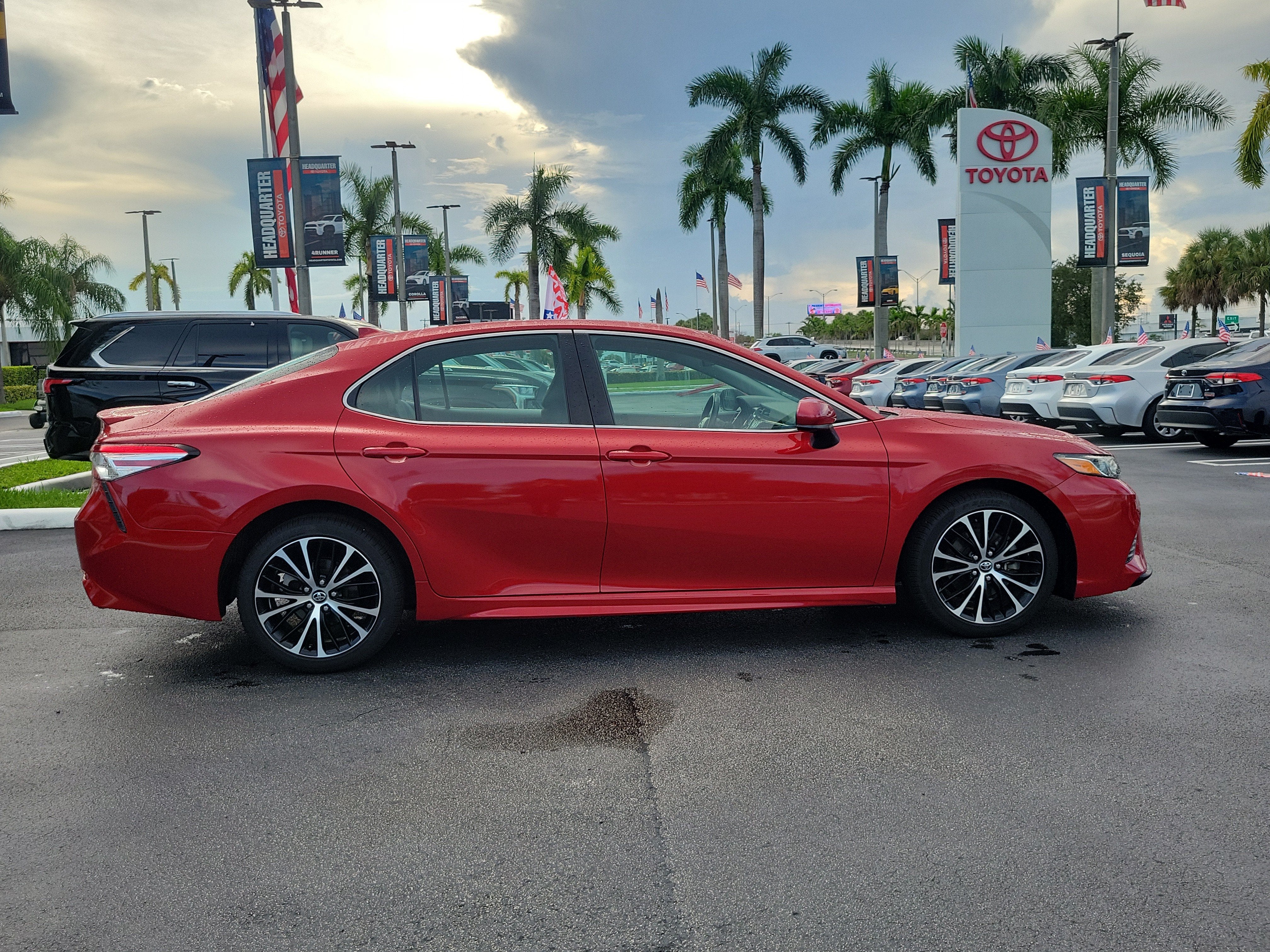 2020 Toyota Camry SE