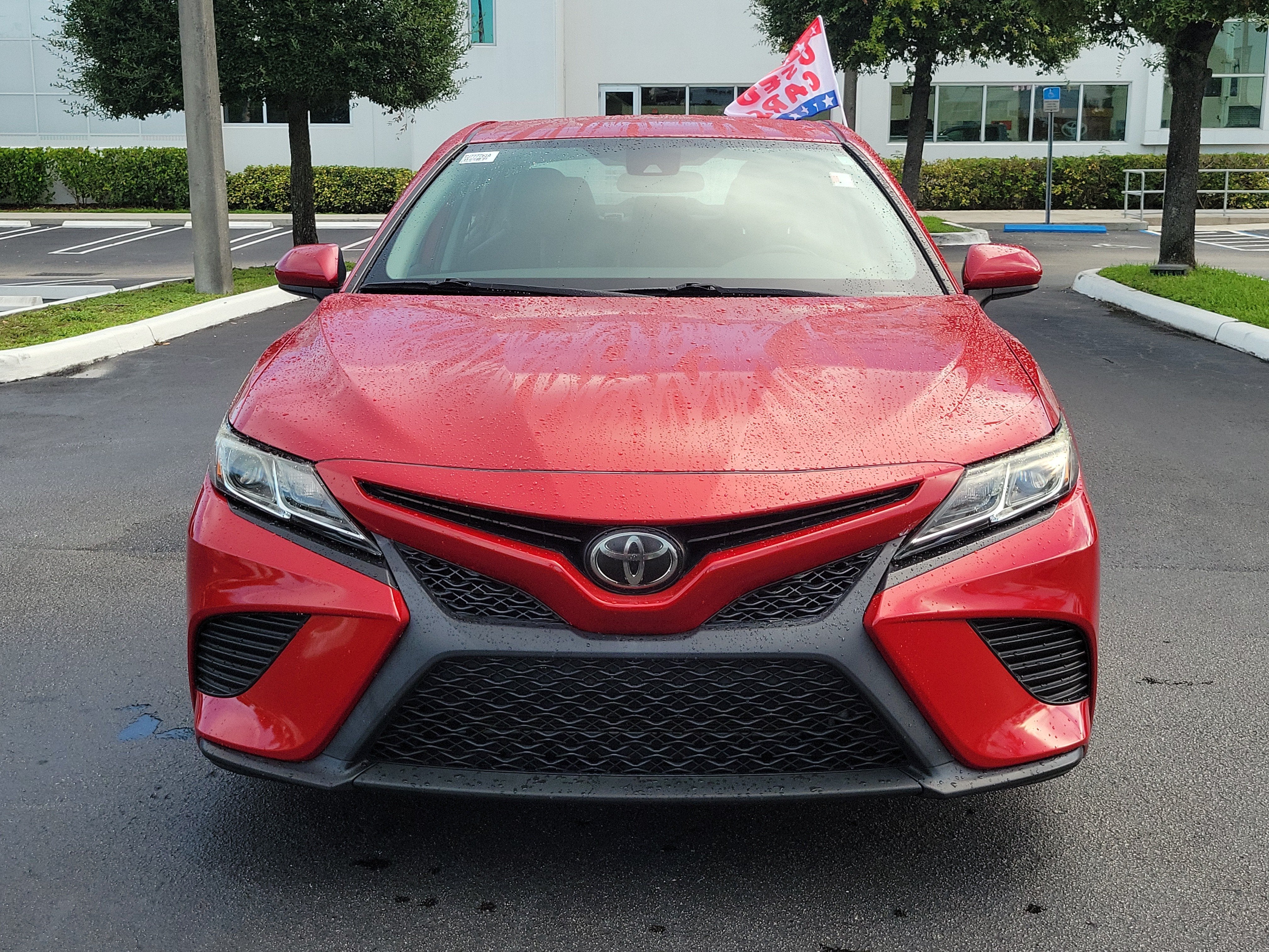 2020 Toyota Camry SE