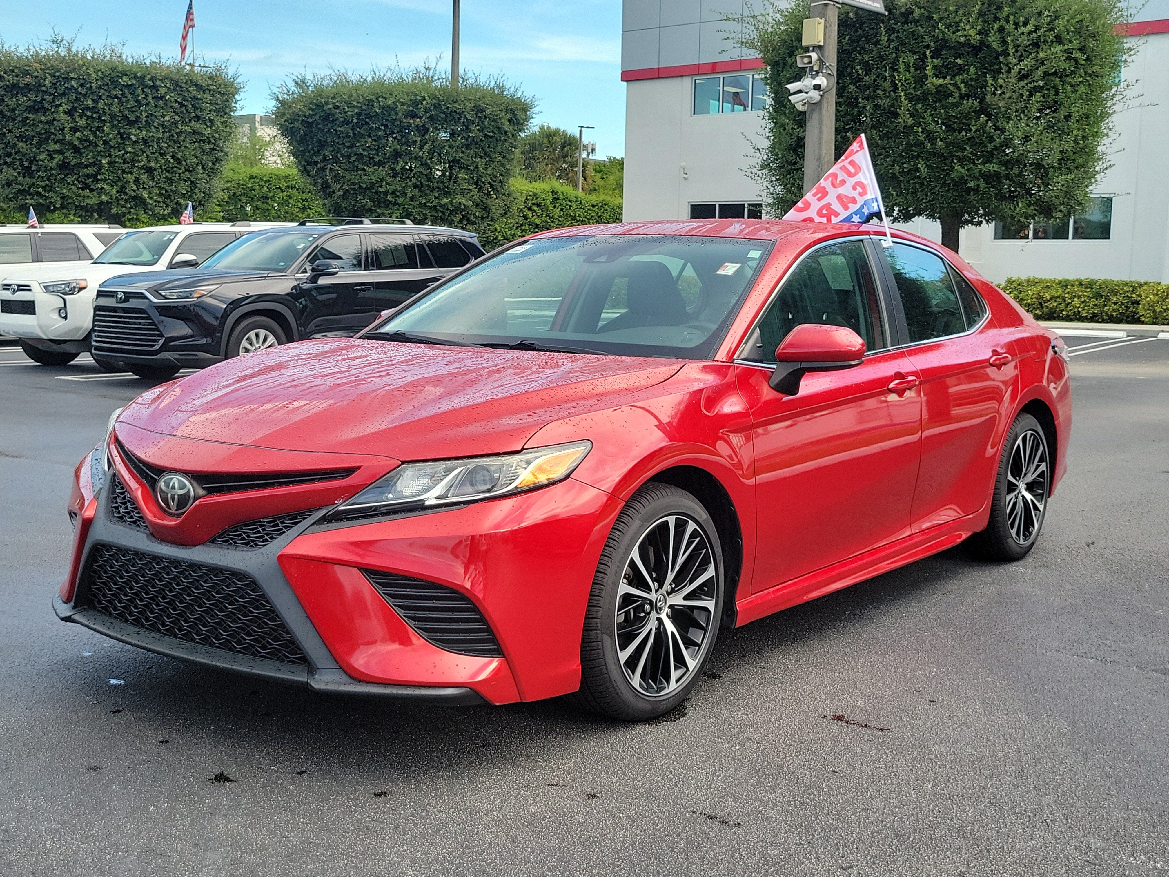 2020 Toyota Camry SE