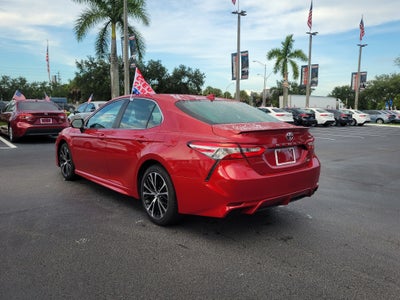 2020 Toyota Camry SE